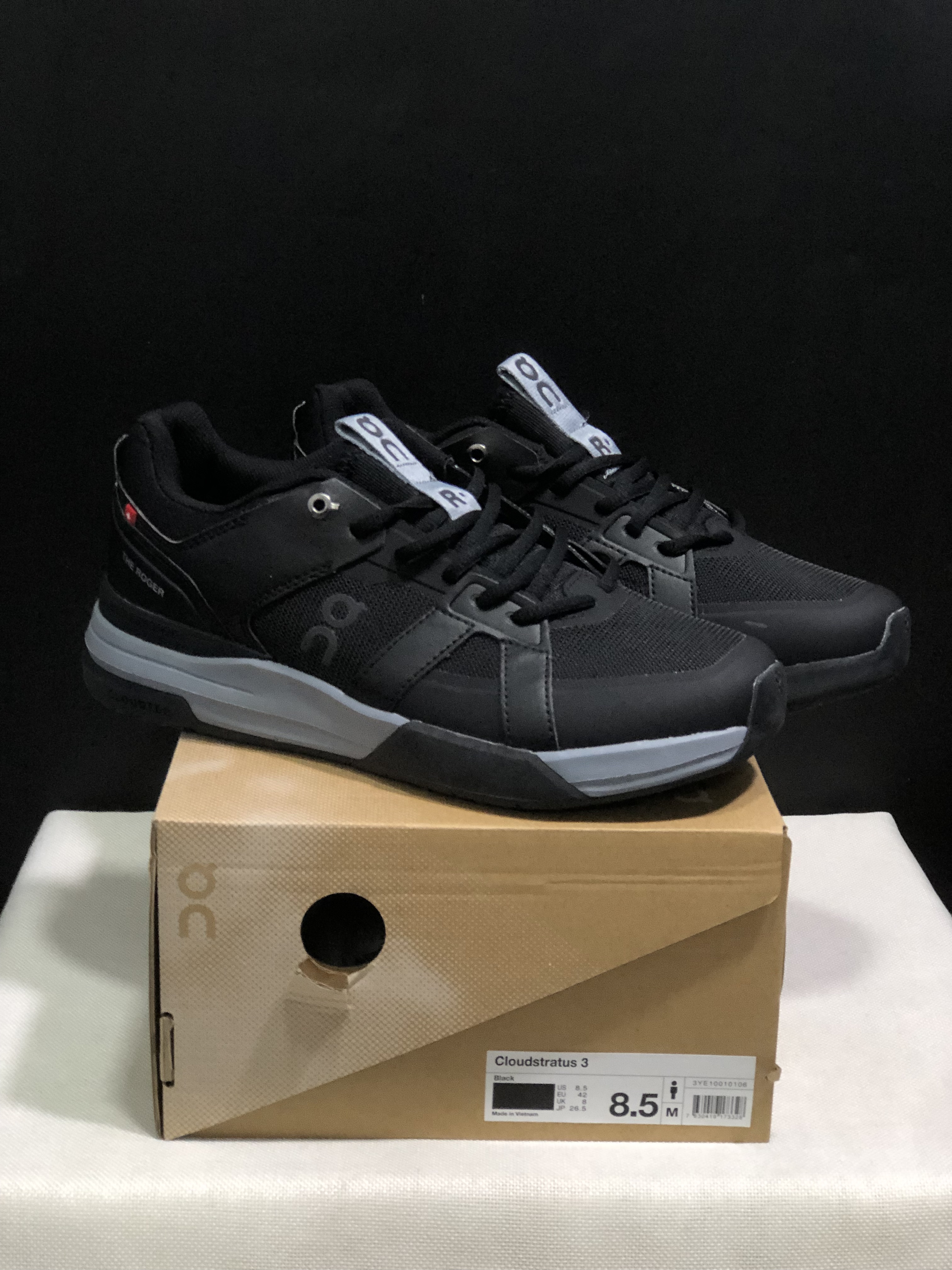 On Running The Roger Clubhouse Pro Anti-Slip Sports Shoes Black/Grey