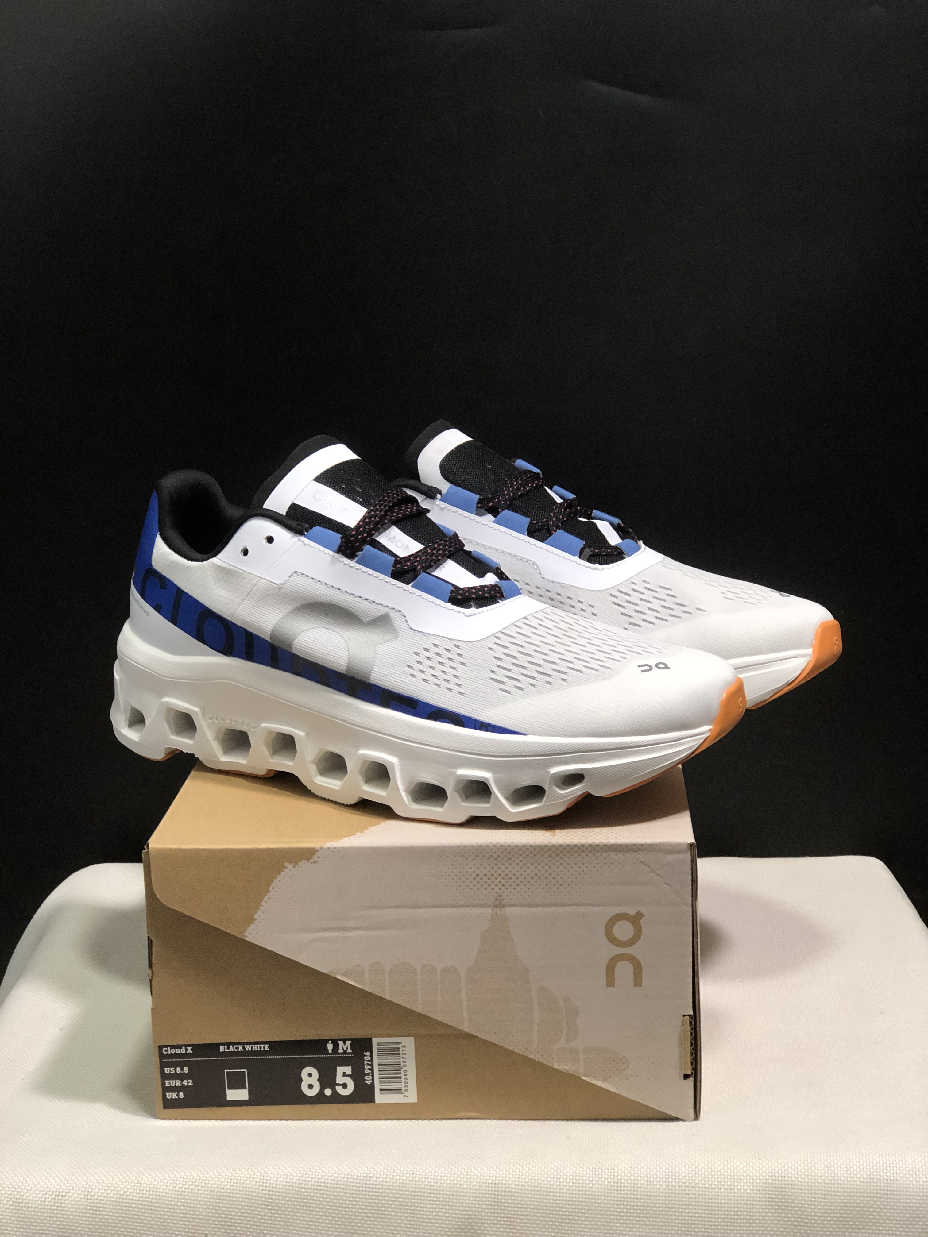 On Running Cloudmonster Anti-Slip Running Shoes Grayish-White/Royal