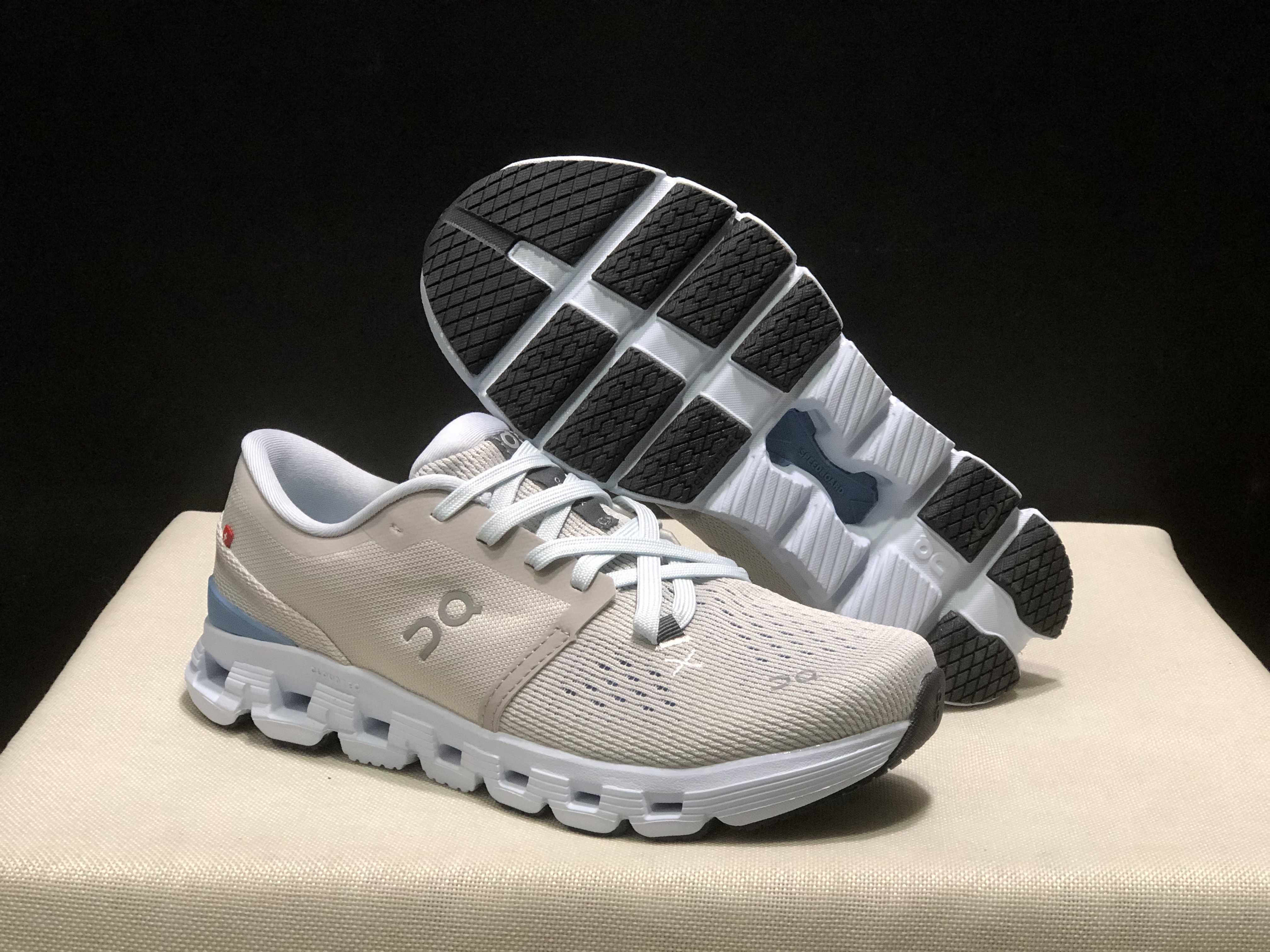 On Running Cloud X4 Comfortable Running Shoes Light Khaki/Milk Blue