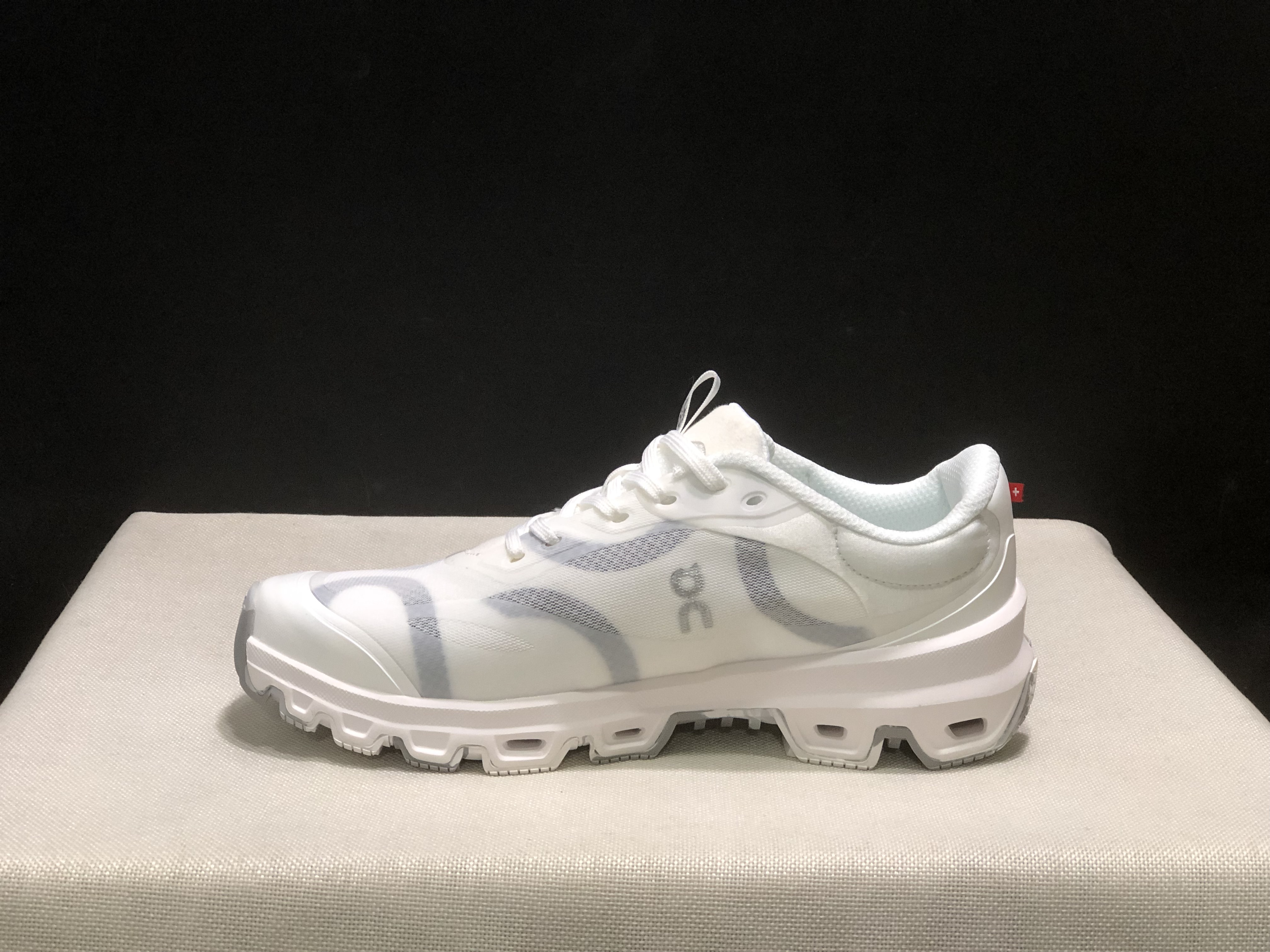 LOEWE x On Running Cloudventure 2.0 White Running Shoes Co-Signed Edition