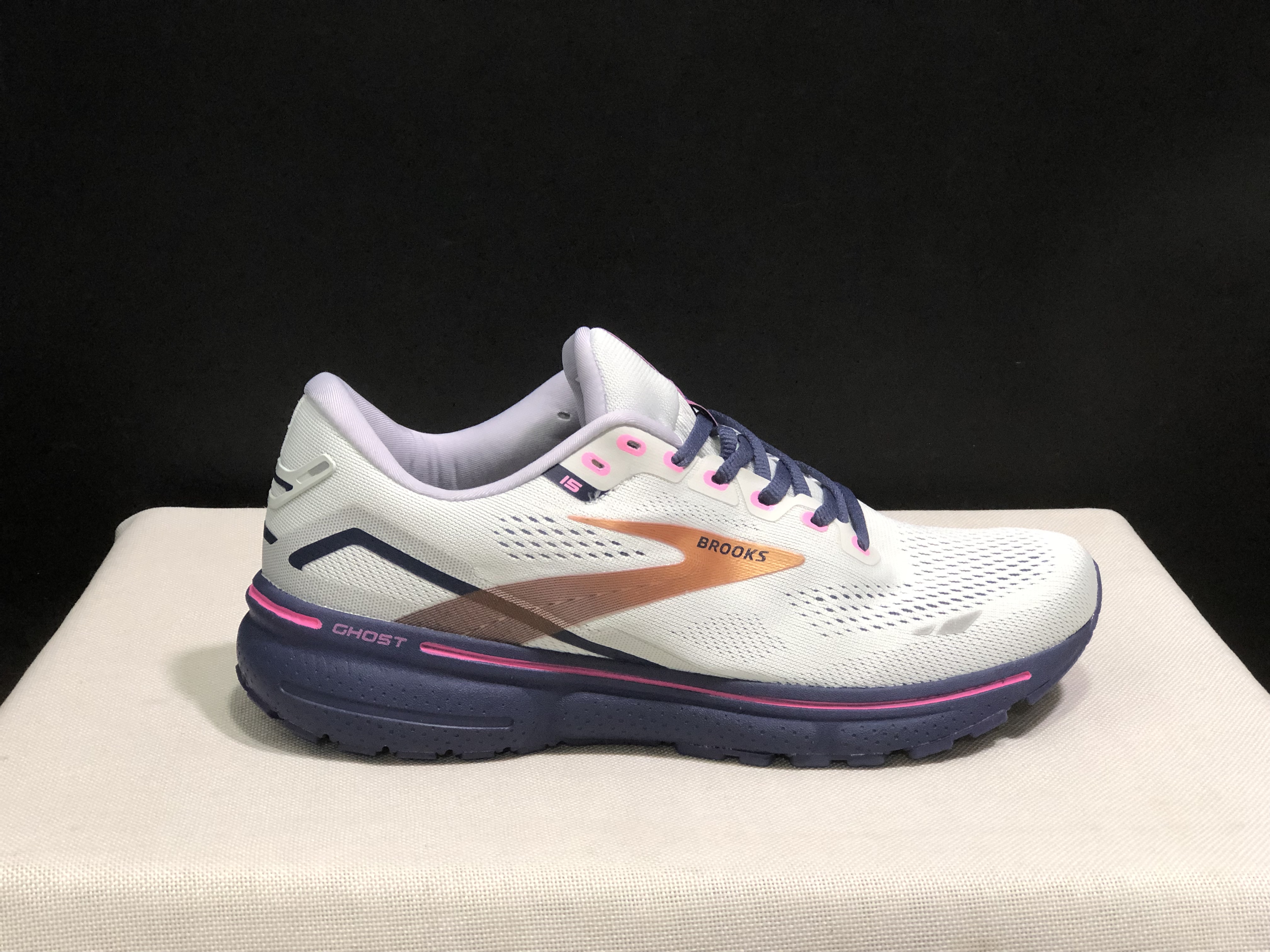 Brooks Ghost 15 Shock-absorbing Wear-resistant Low-top Running Shoes White/Light Purple