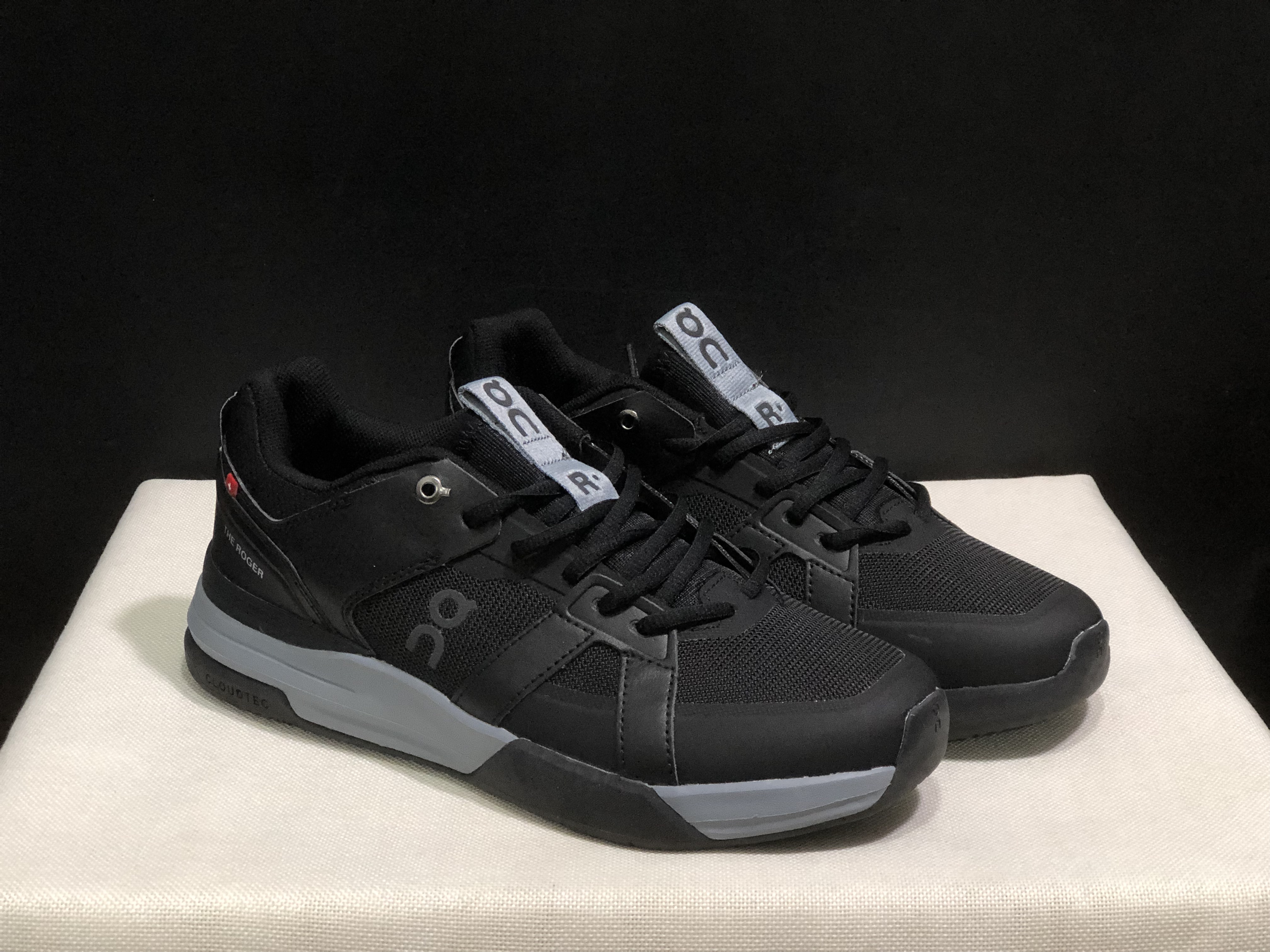 On Running The Roger Clubhouse Pro Anti-Slip Sports Shoes Black/Grey