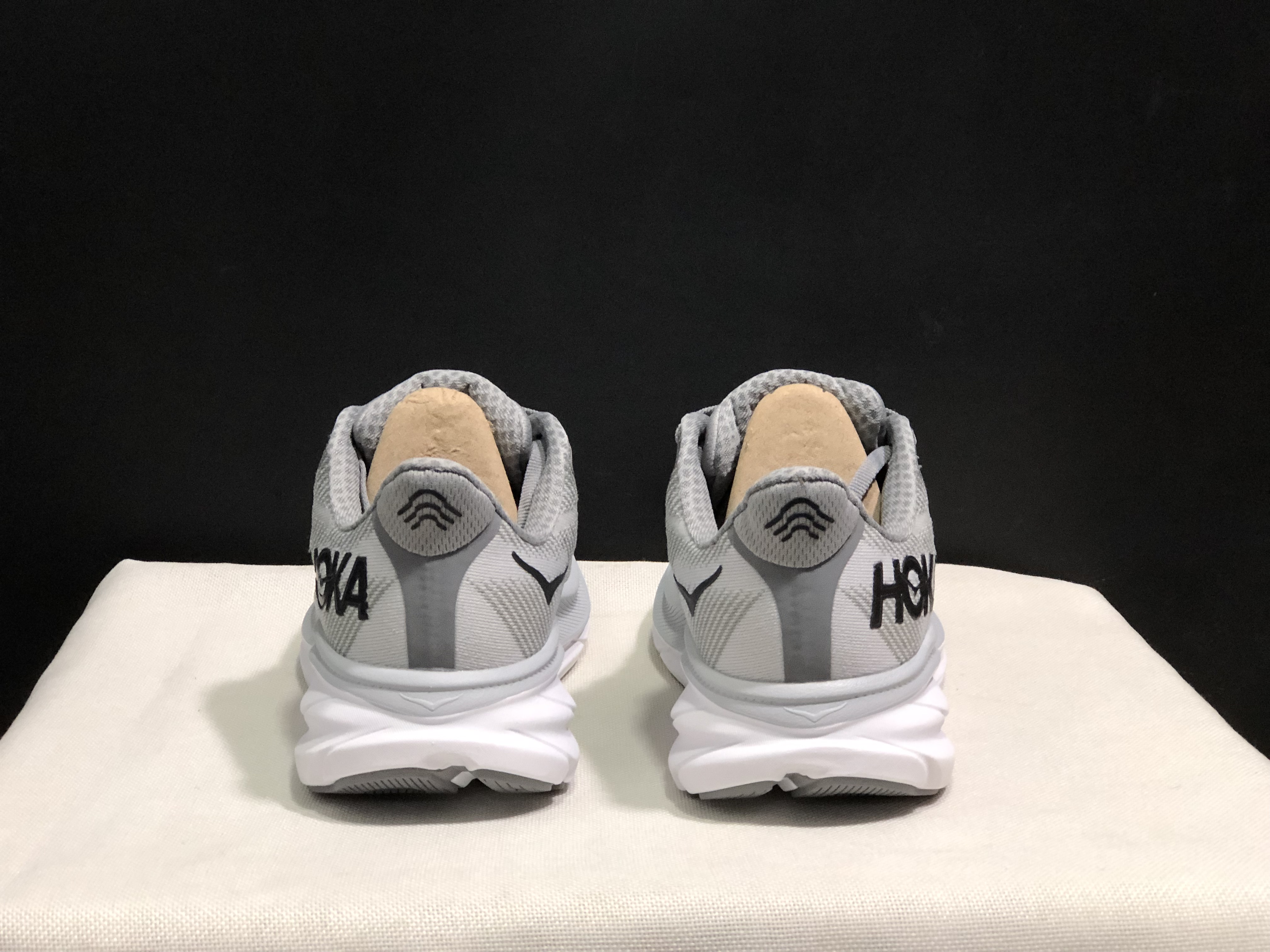 Hoka One One Clifton 9 Running Shoes Athletic Shoes Sneakers Gray