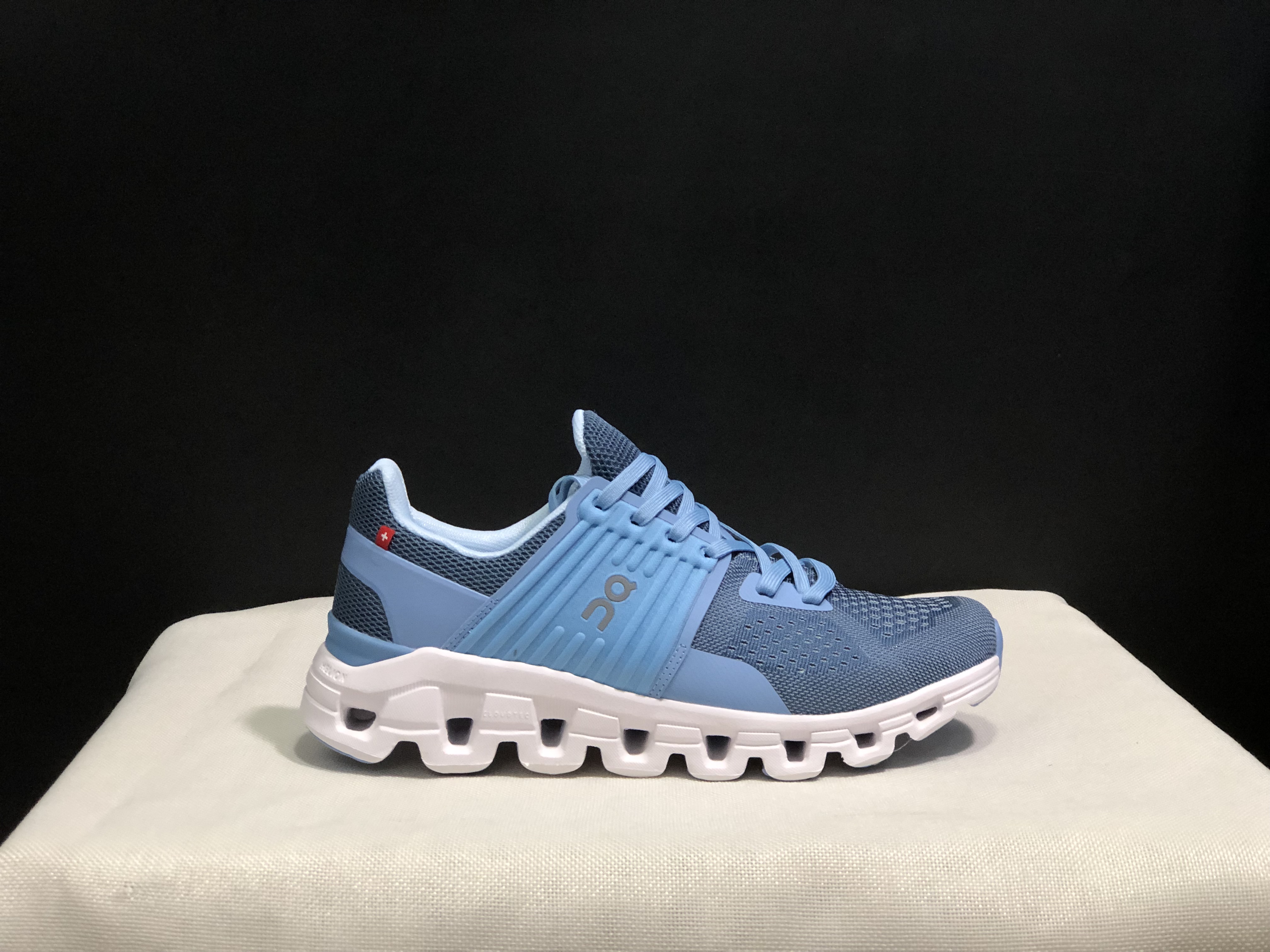 On Running Cloudswift Cushioning Running Shoes Blue/White