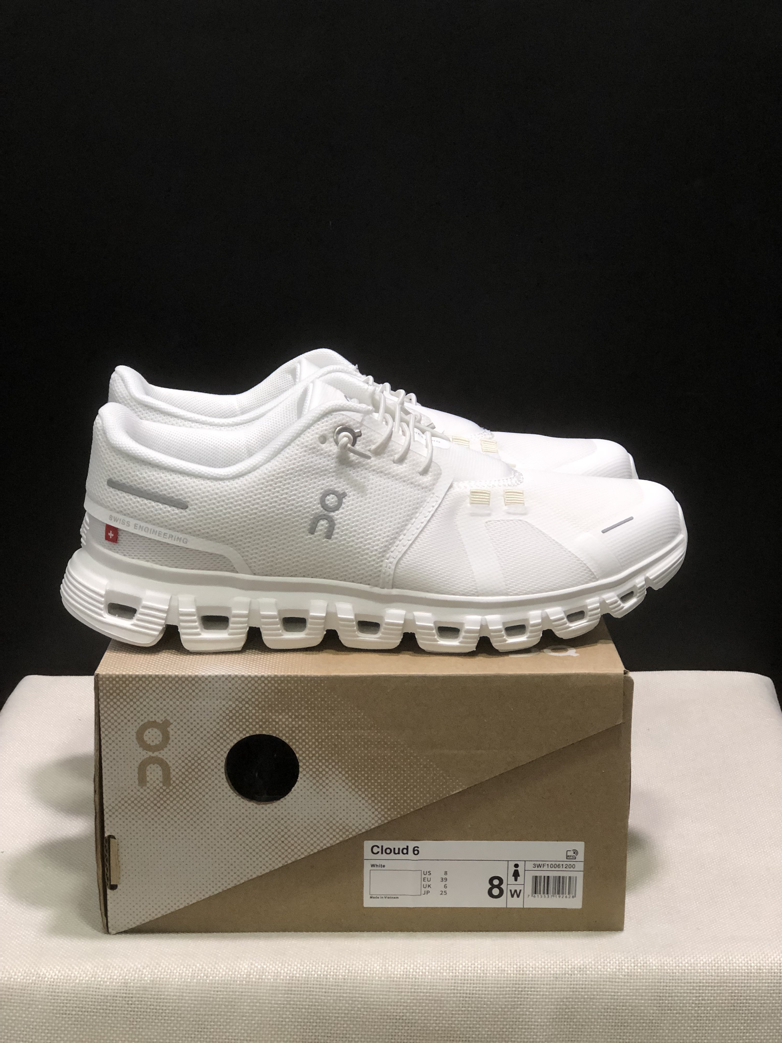 On Running Cloud 6 Casual Life Shoes White