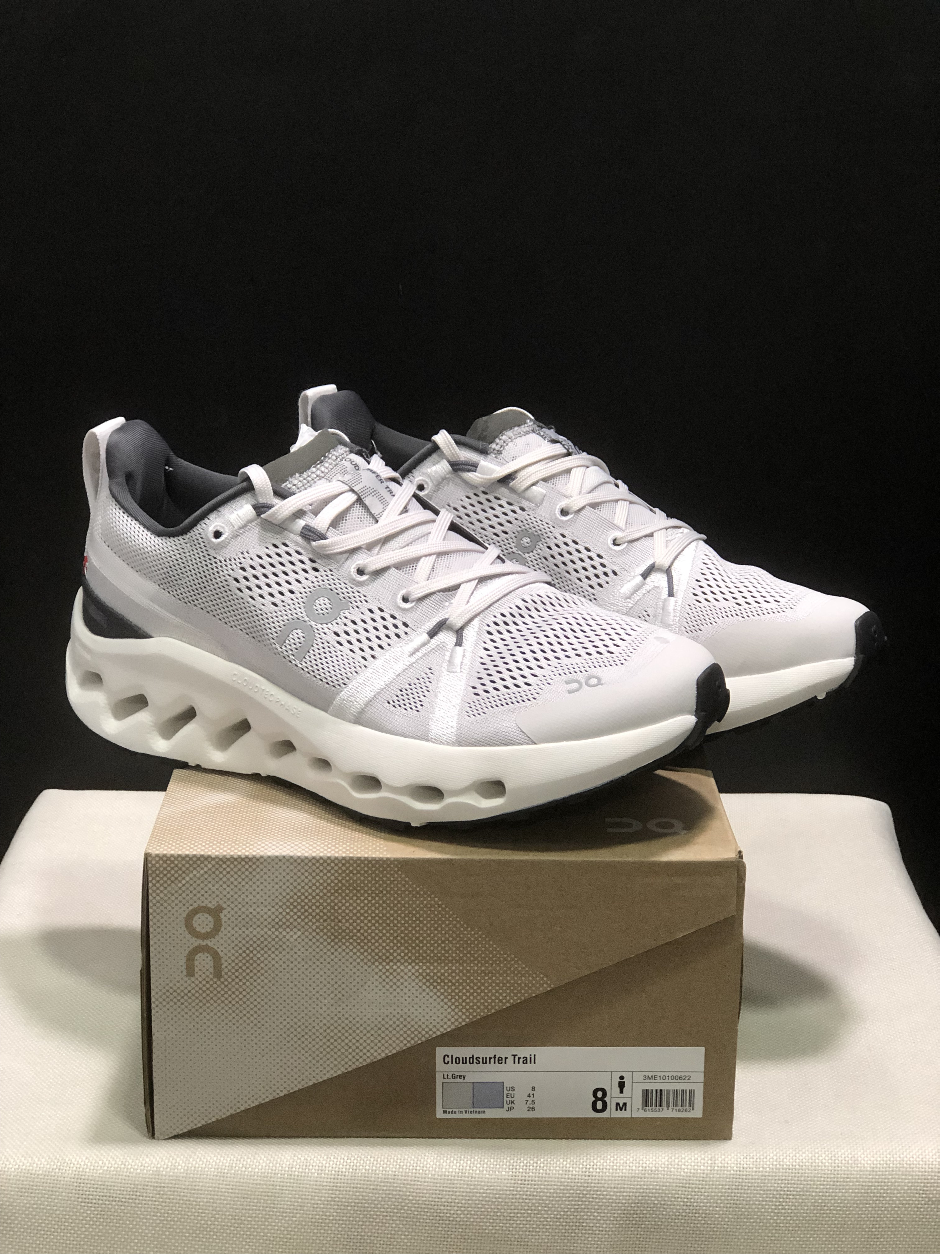 On Running Cloudsurfer Trail Waterproof Comfortable And Breathable Running Shoes Light Grey