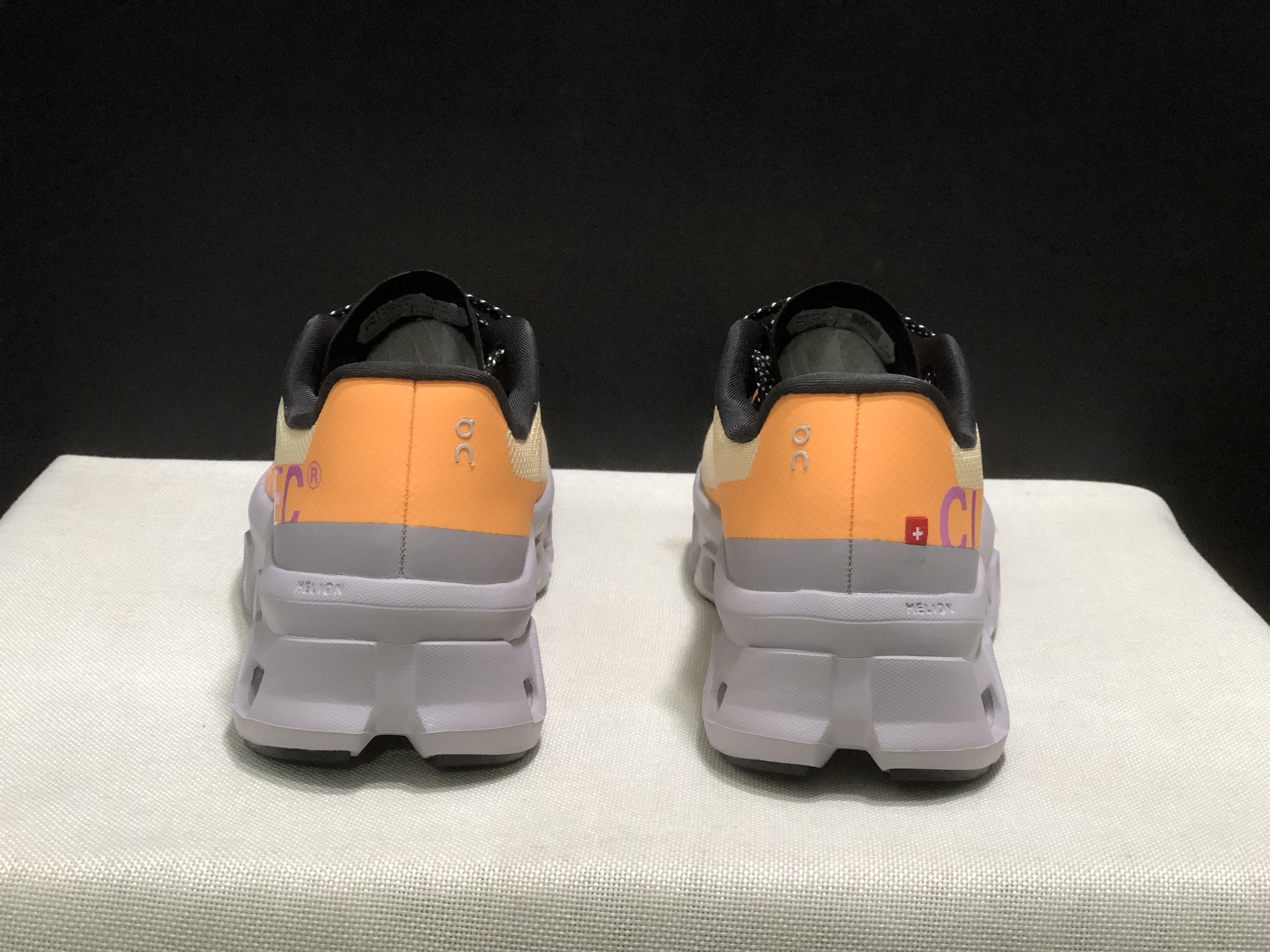 On Running Cloudmonster Anti-Slip Running Shoes Blonde/Fade