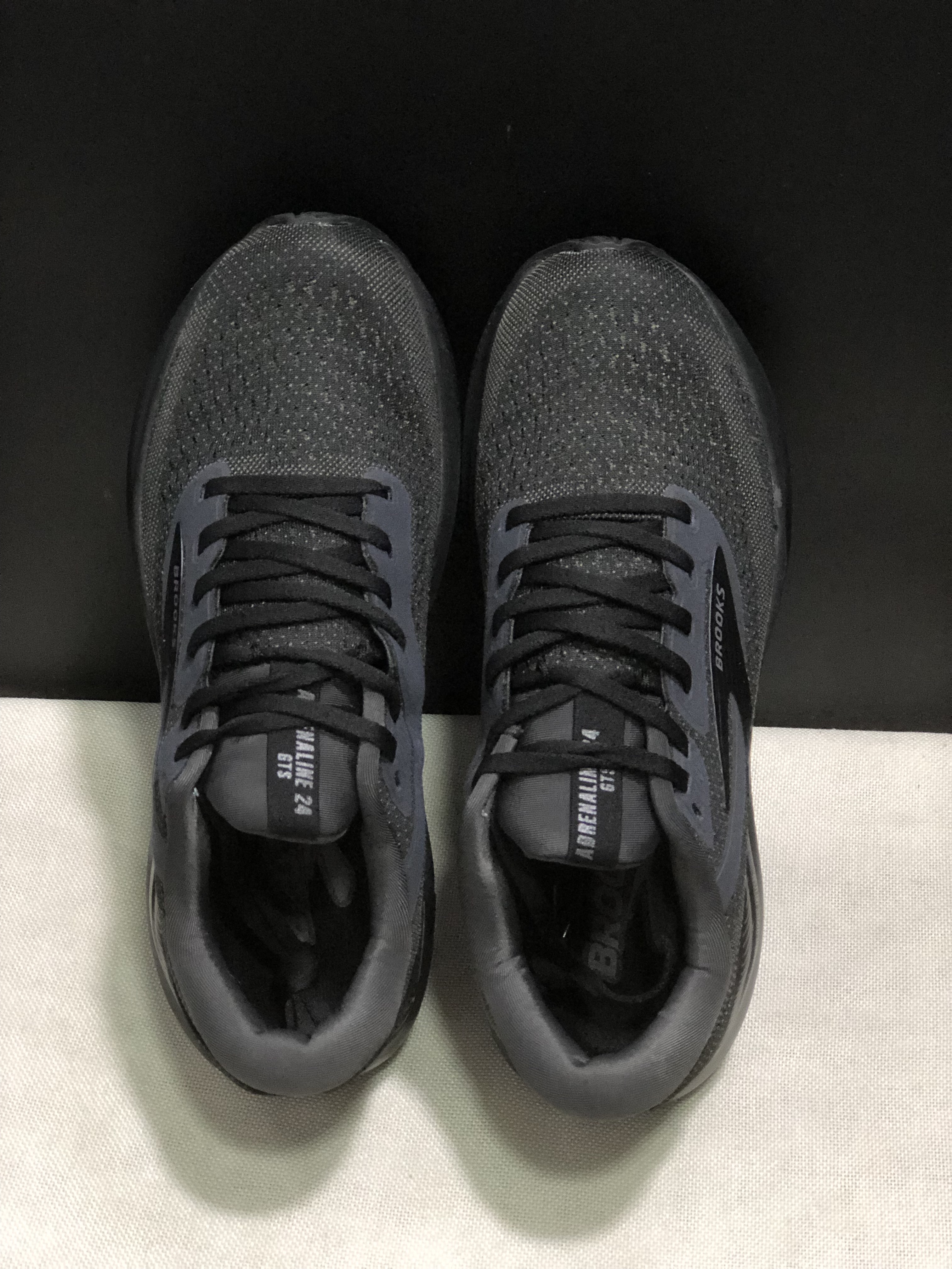 Brooks Adrenaline GTS 24 Casual Running Shoes Black/Black/Ebony