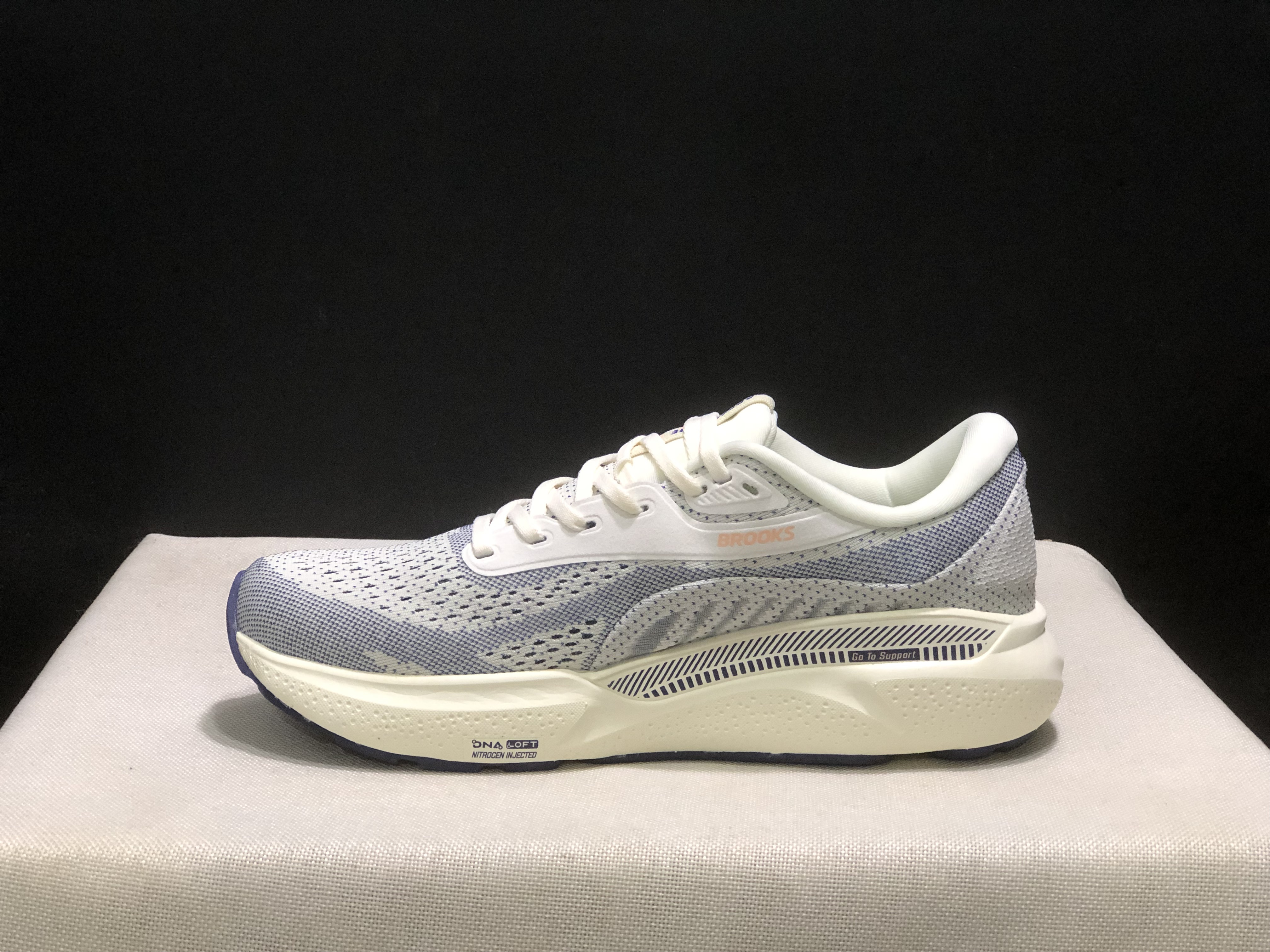 Brooks Adrenaline GTS 24 Casual Running Shoes Green/Blue Ribbon/Peach