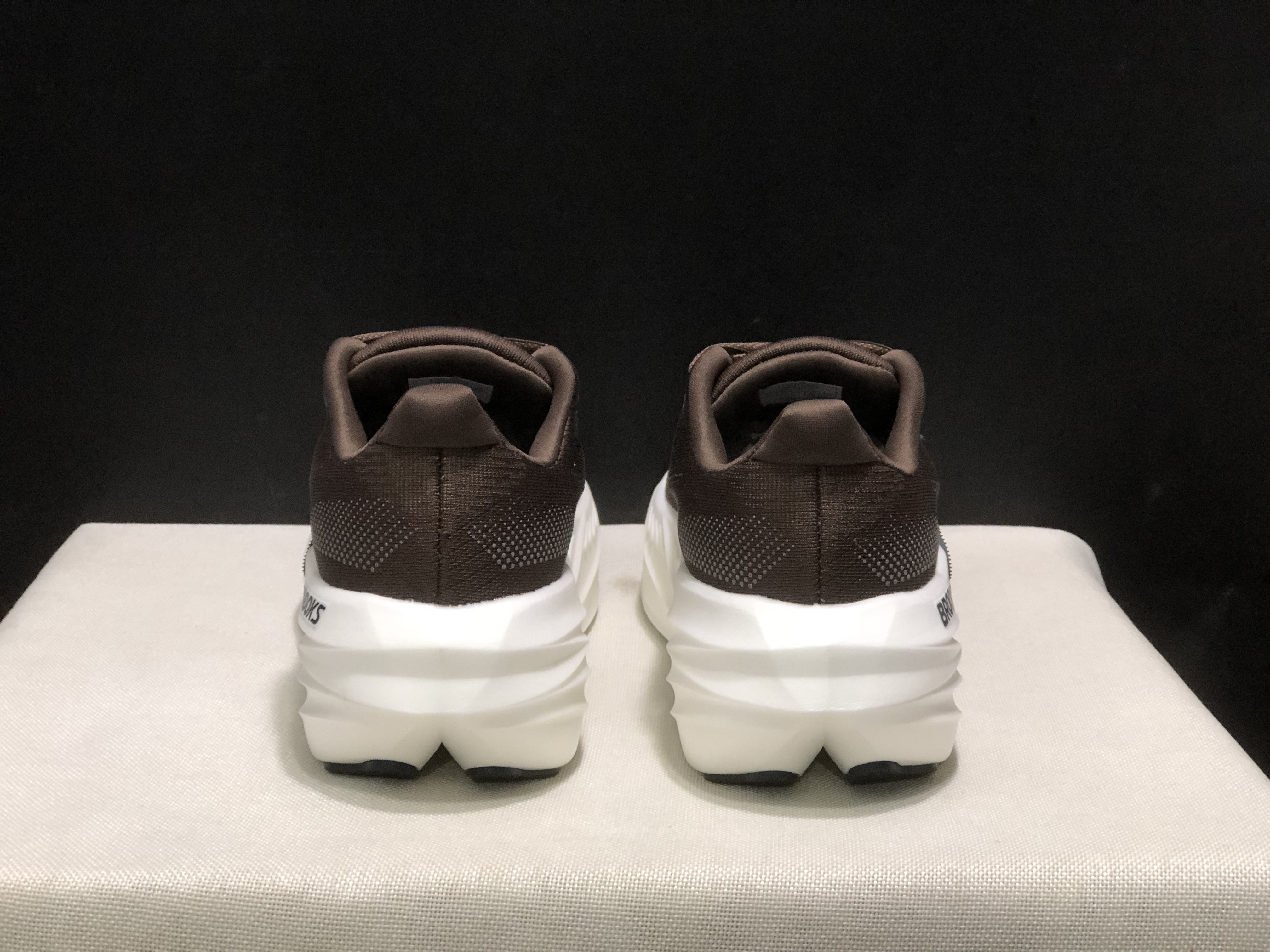 Brooks Glycerin Max Comfortable Low-top Running Shoes Brown