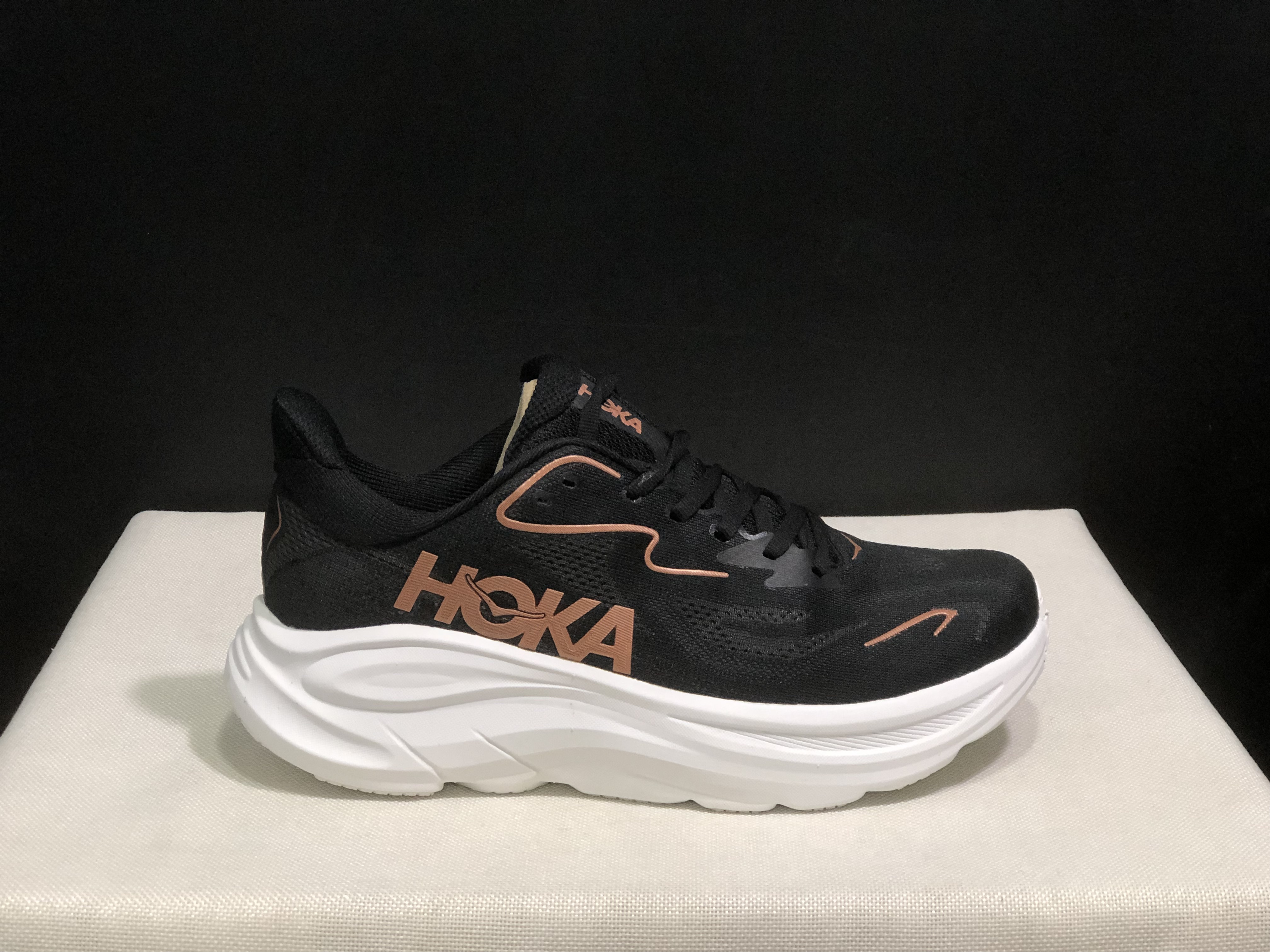 Hoka One One Clifton 10 Fashion Shoes Sneakers Black/White