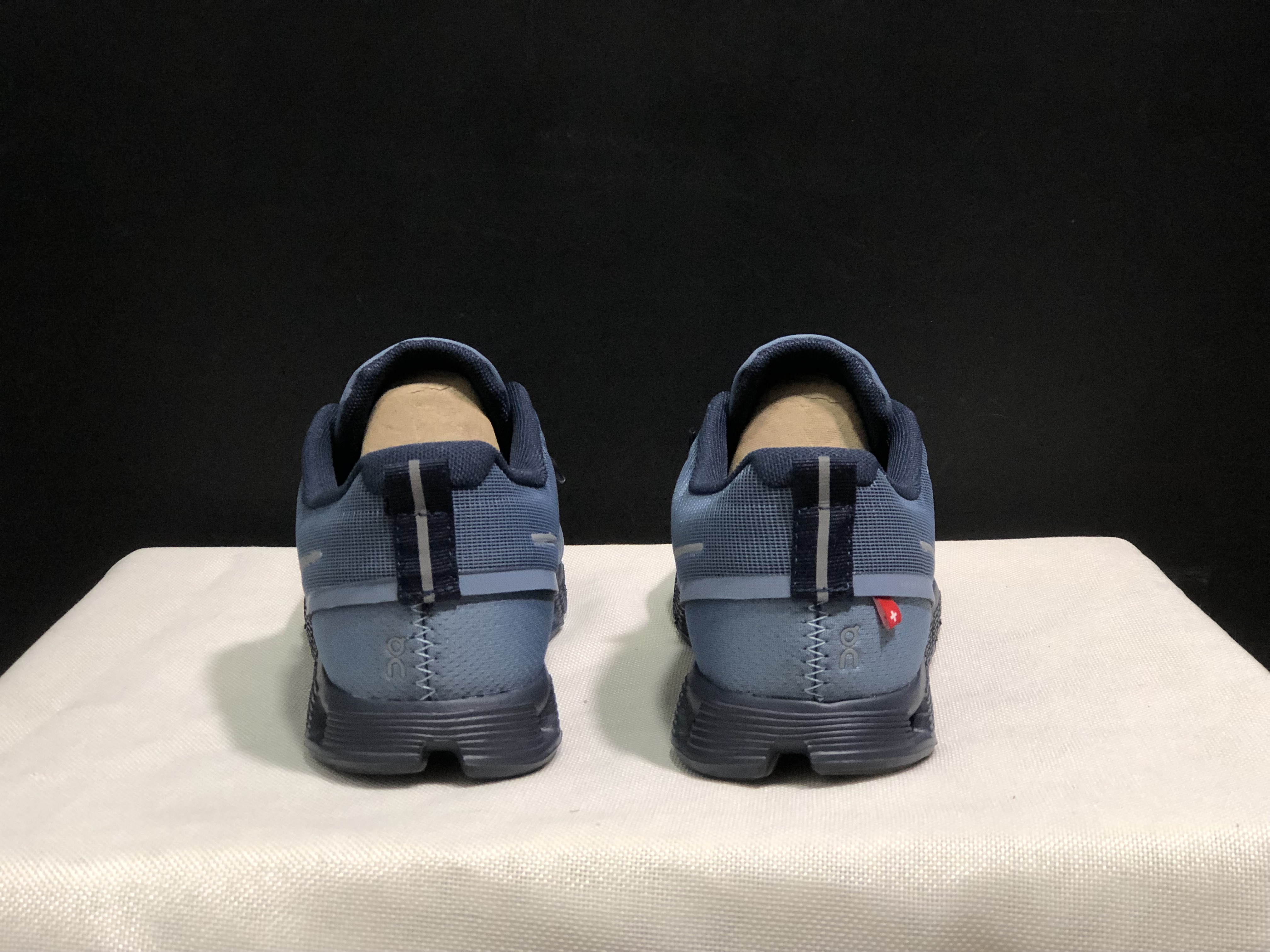 On Running Cloud 5 Lightweight Midnight Blue Running Shoes