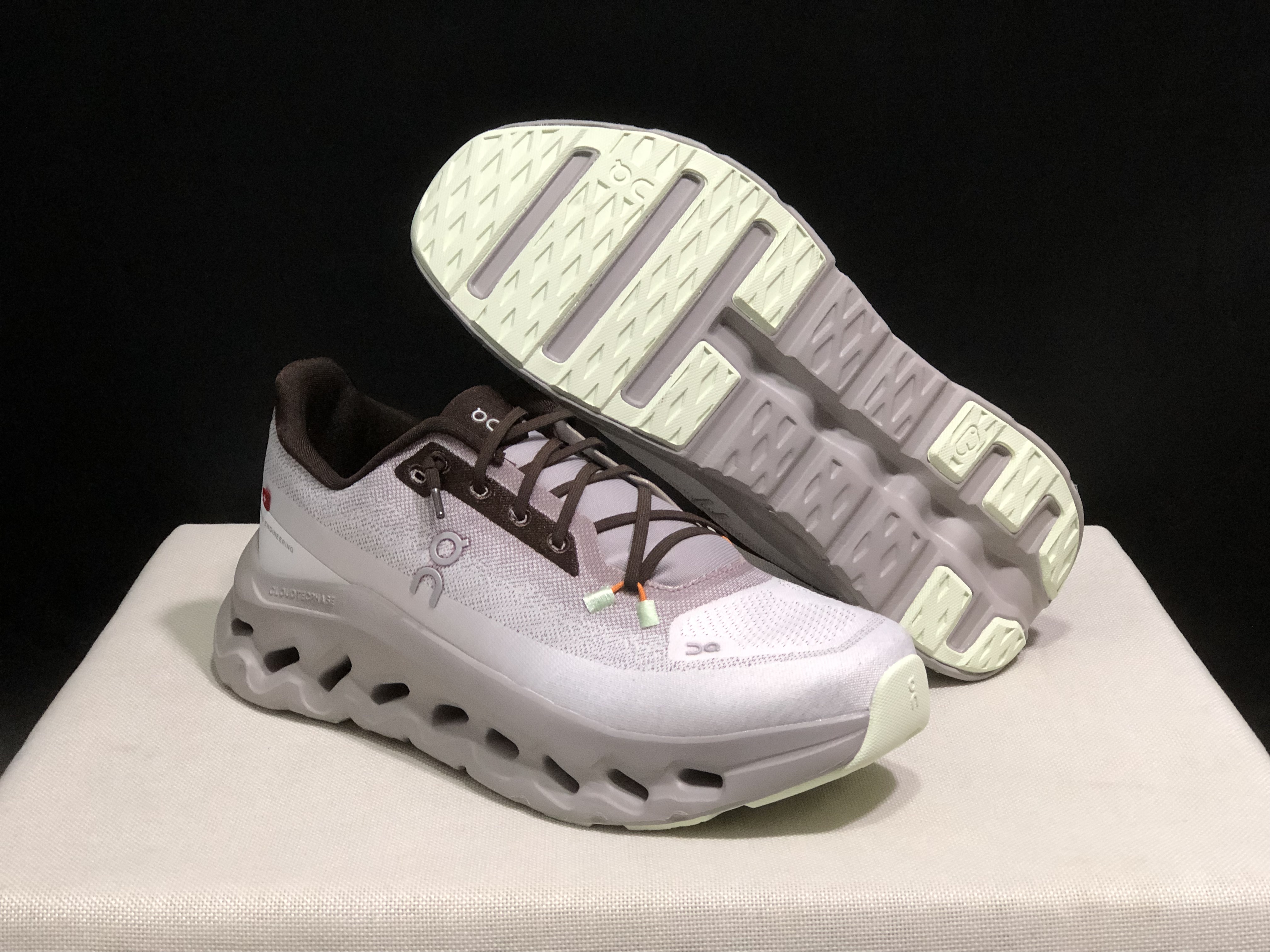 On Running Cloudtilt Durable Casual Life Shoes Quartz/Pearl