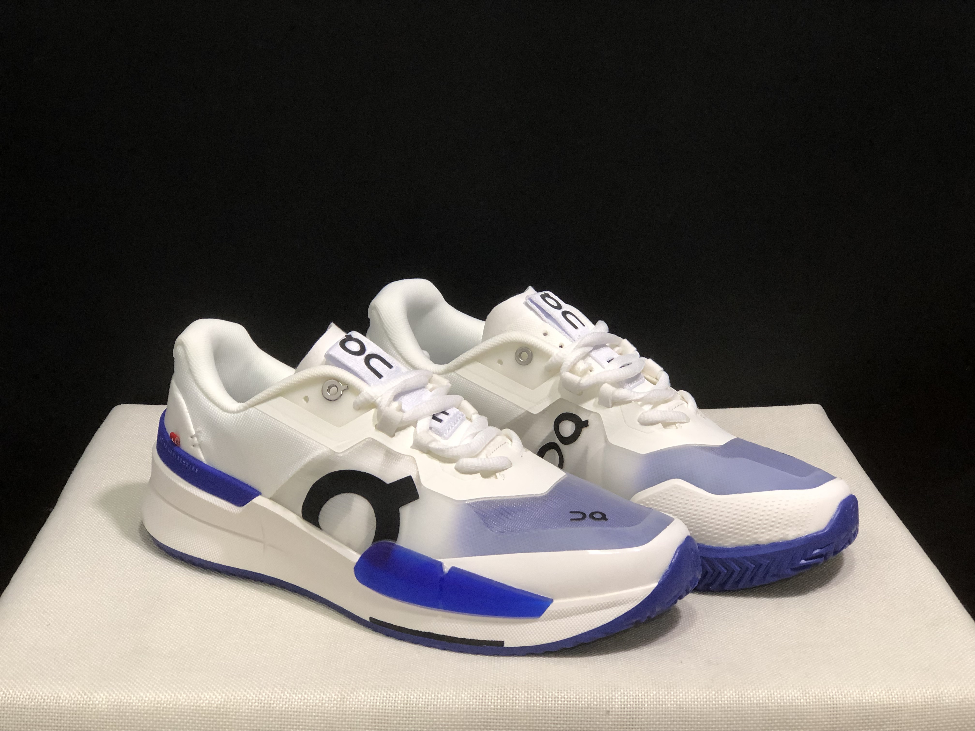 On Running The Roger Pro 2 Breathable Mesh Training Running Shoes White/Indigo