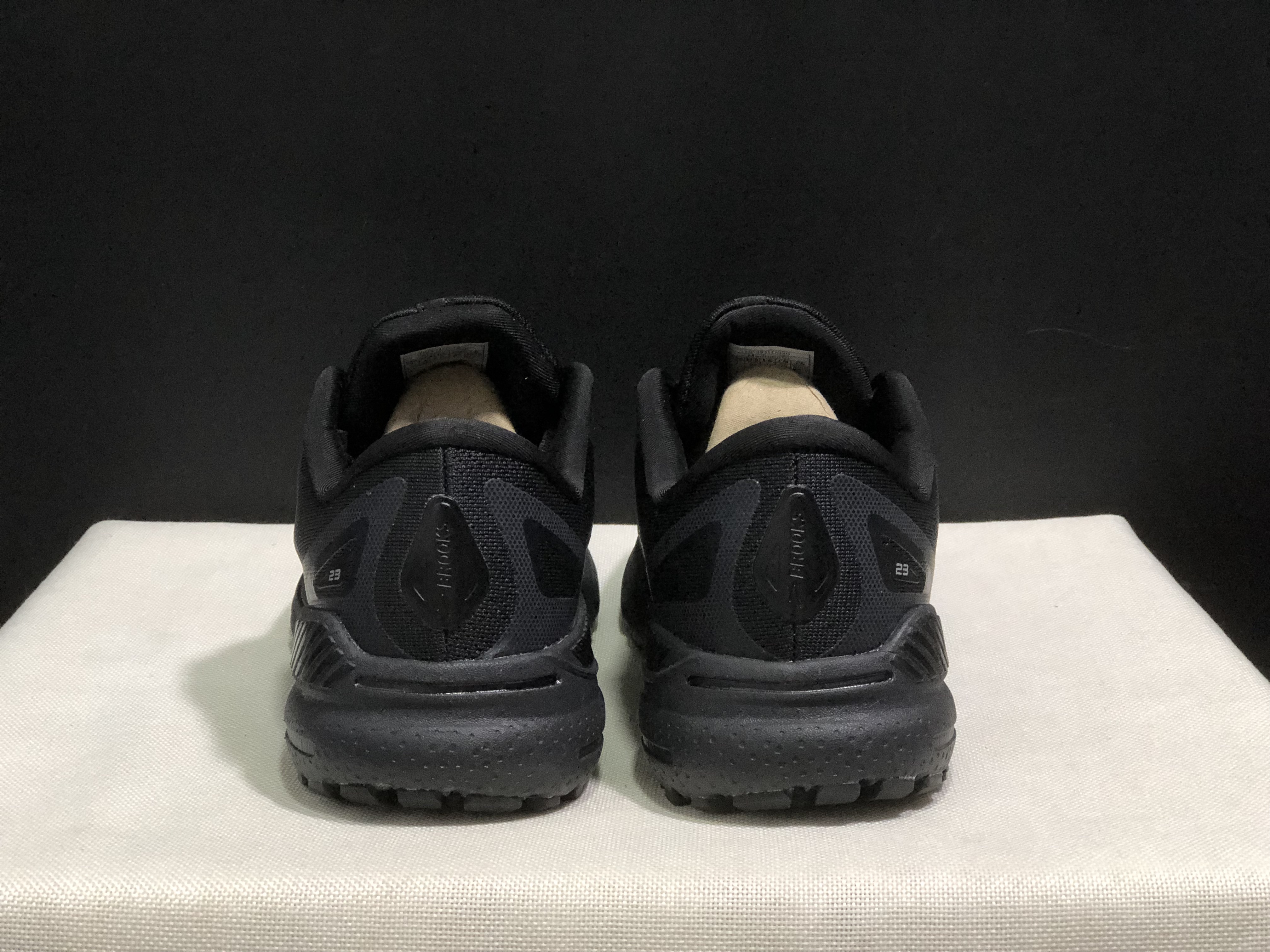 Brooks Adrenaline GTS 23 Shock-absorbing Wear-resistant Low-top Running Shoes Black