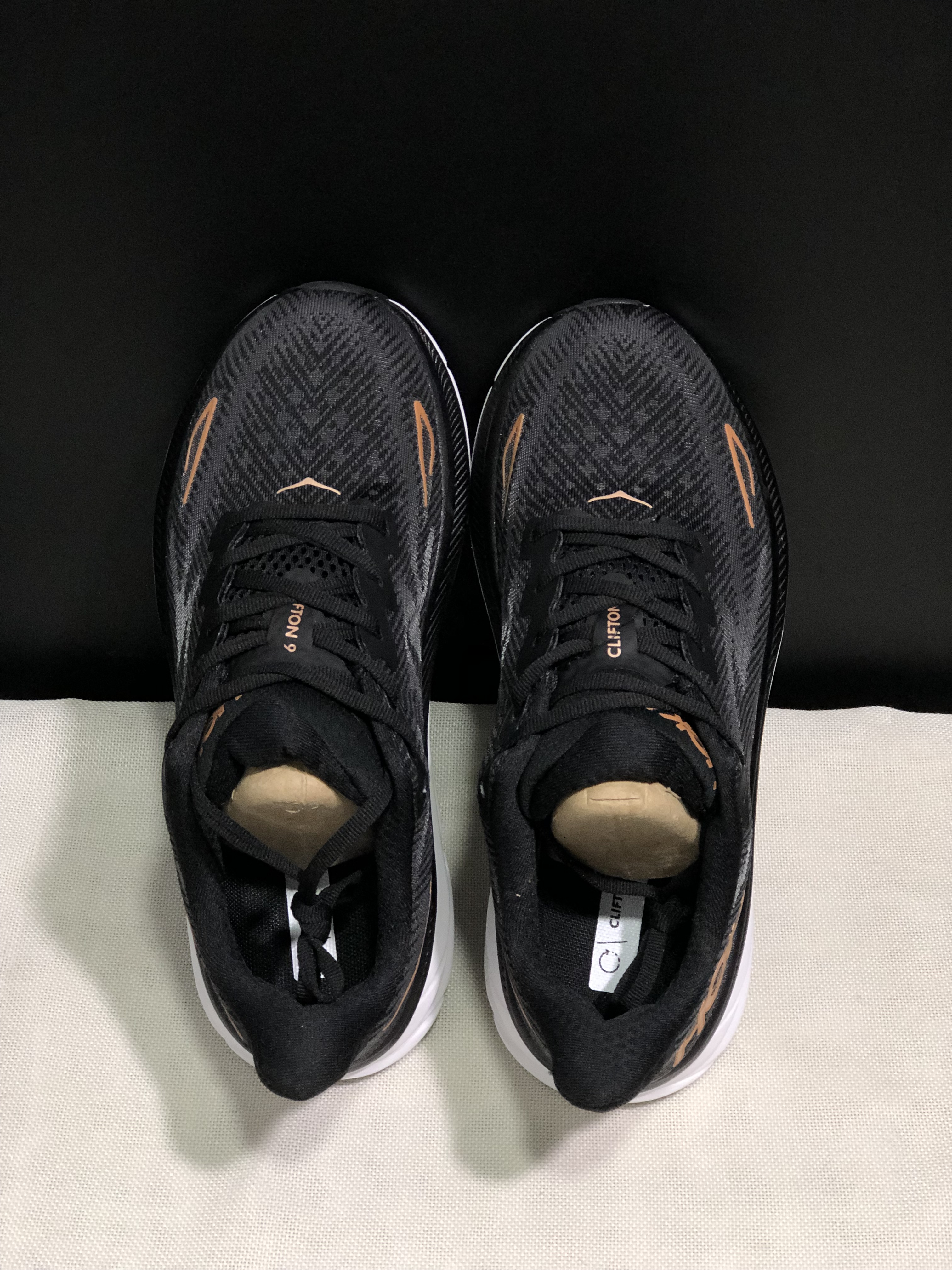 Hoka One One Clifton 9 Running Shoes Athletic Shoes Sneakers Black