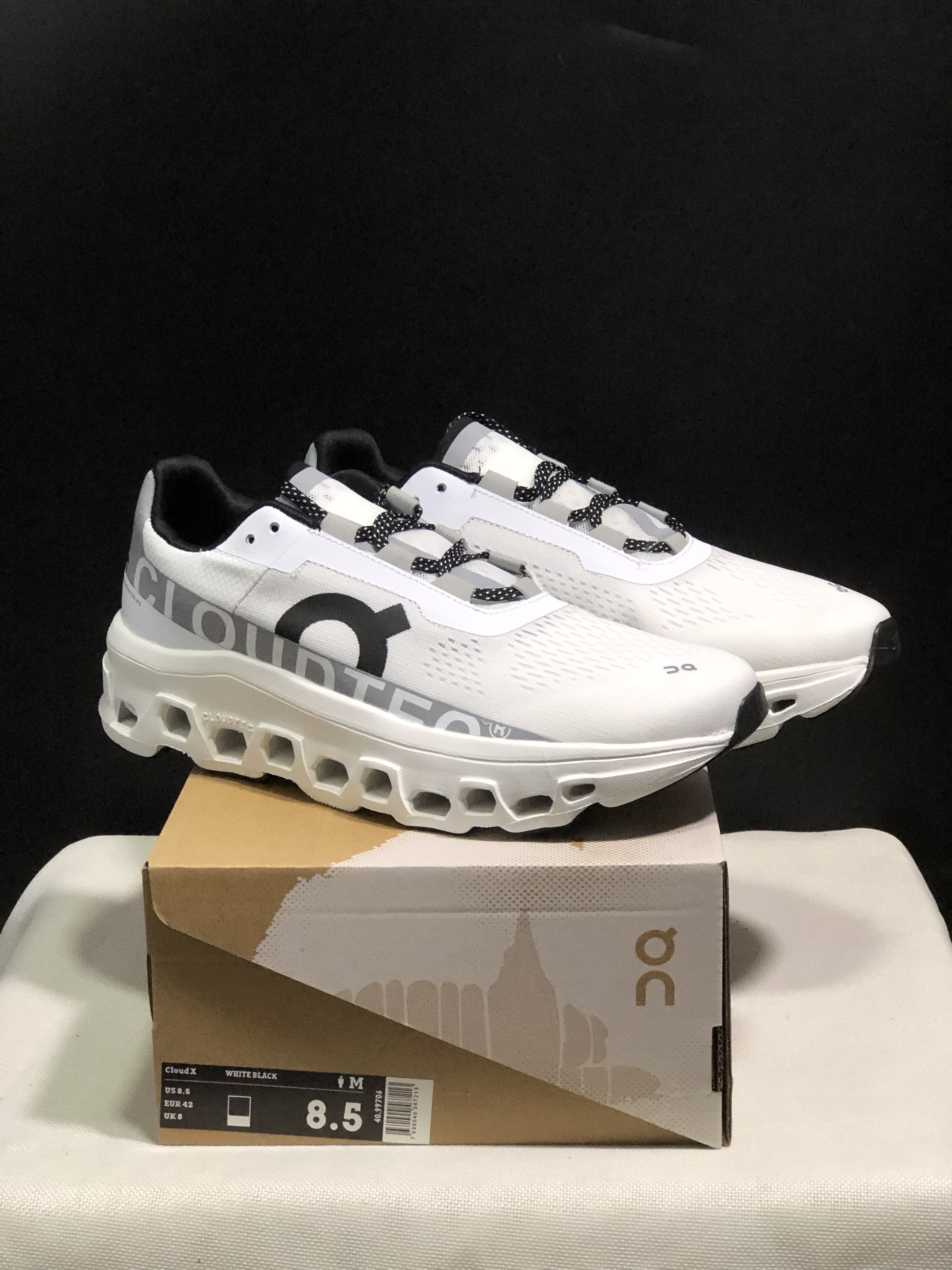 On Running Cloudmonster White Anti-Slip Running Shoes