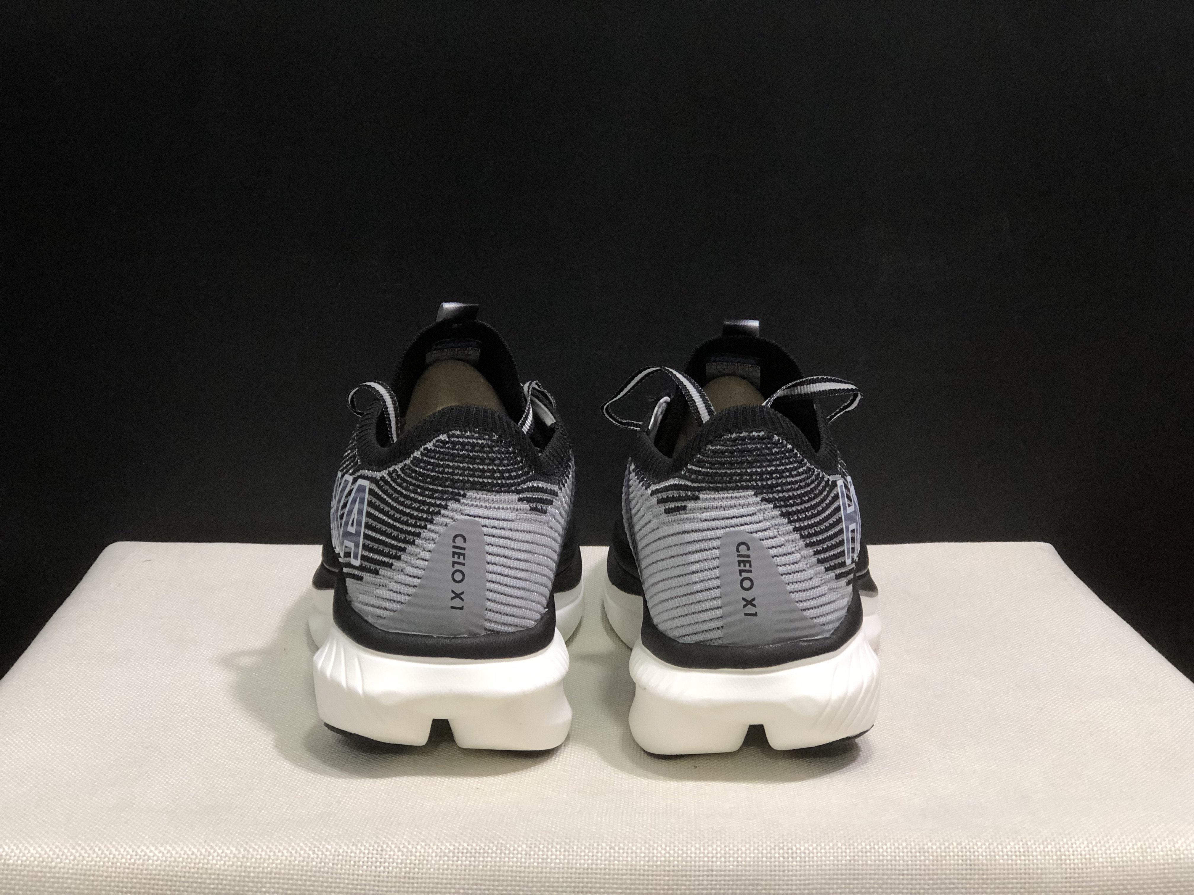 Hoka One One Cielo X1 Comfortable Casual Running Shoes Sneakers Black