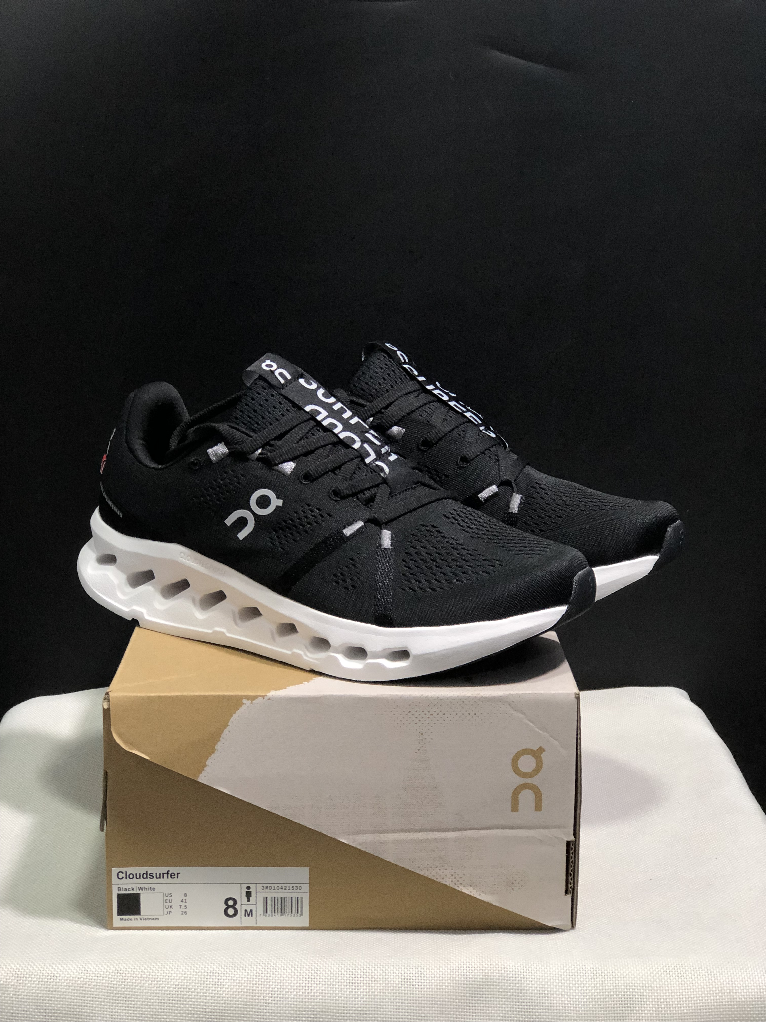 On Running Cloudsurfer Training Anti-Slip Running Shoes Black/White