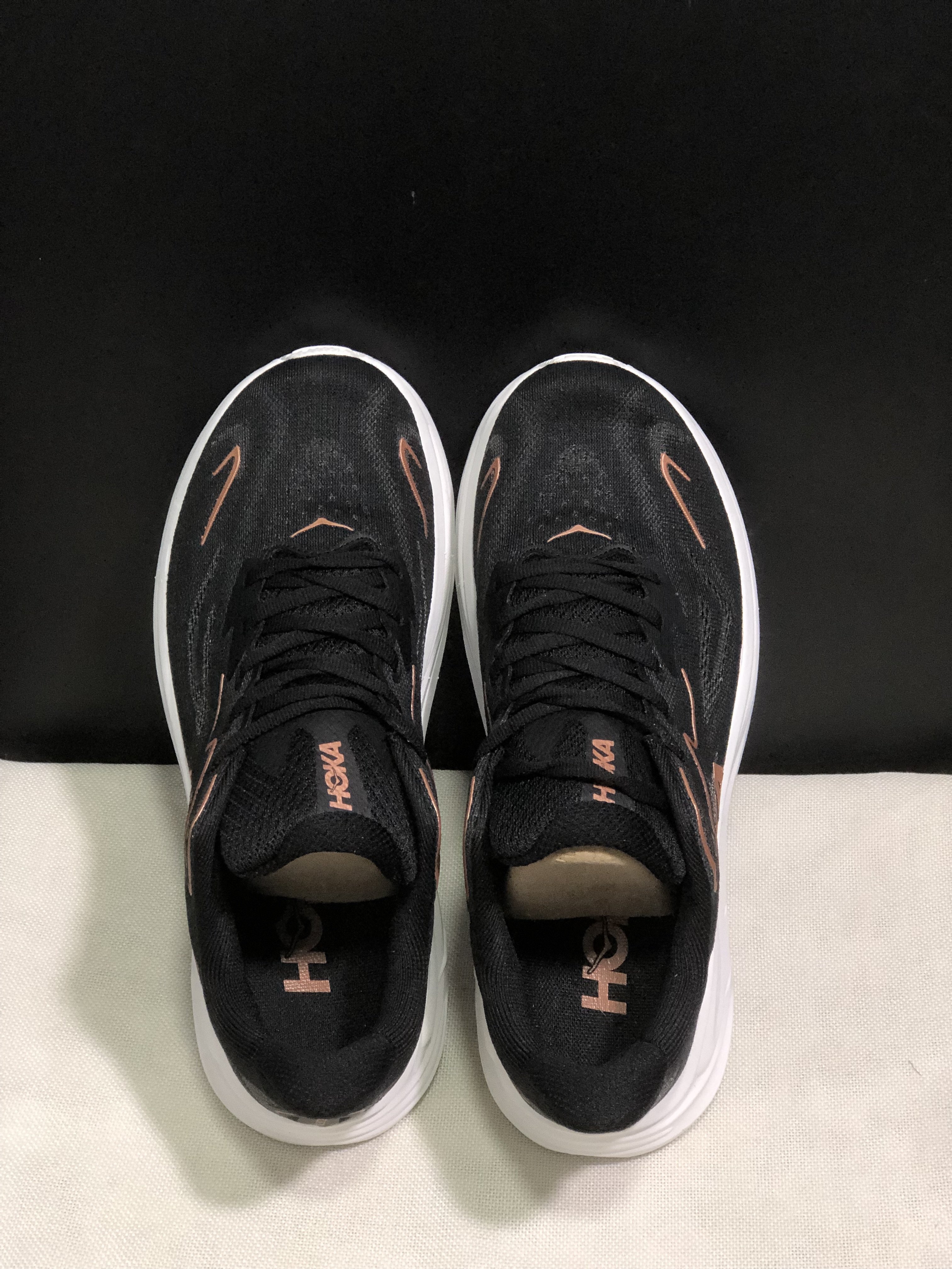 Hoka One One Clifton 10 Fashion Shoes Sneakers Black/White