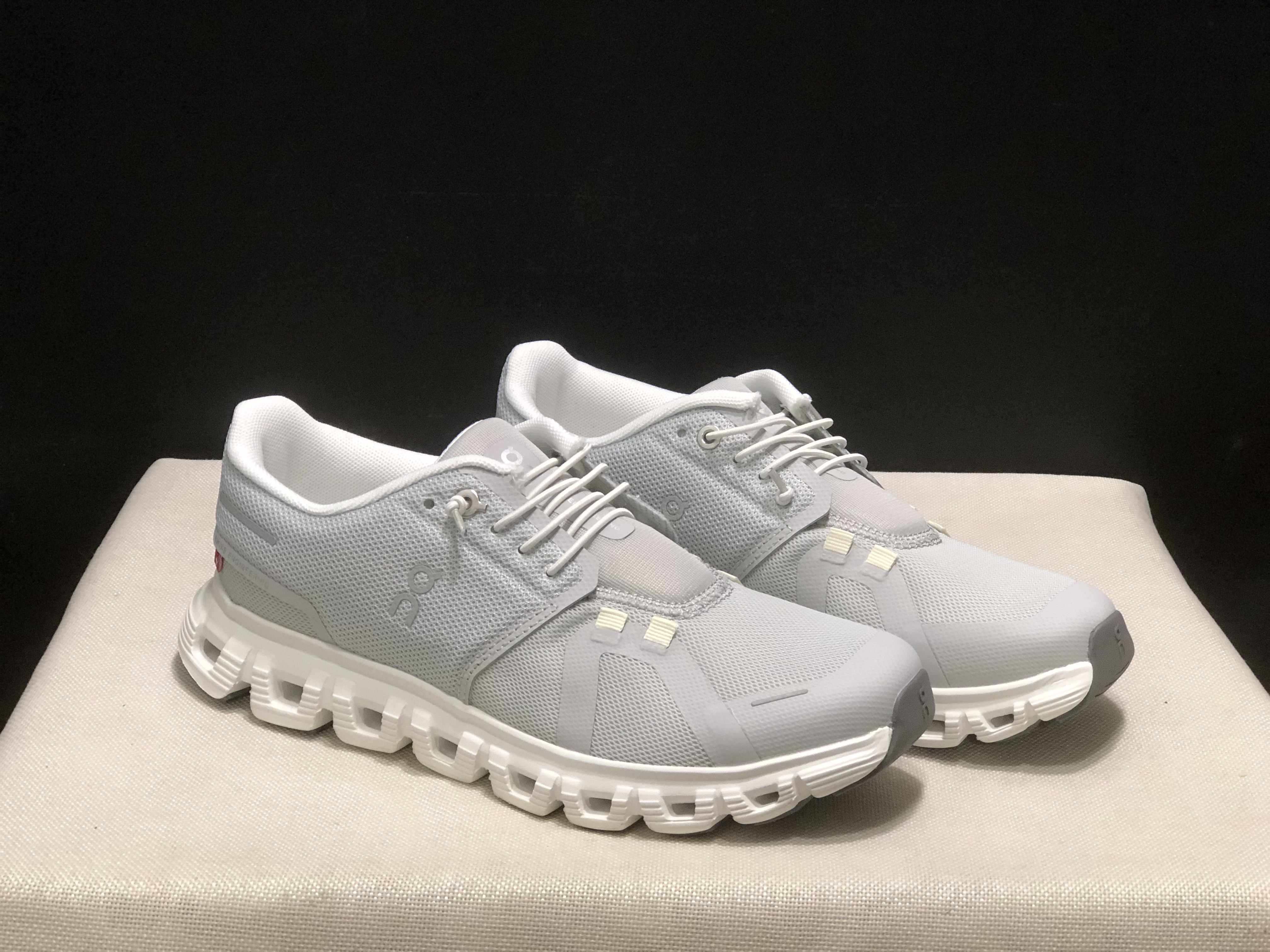 On Running Cloud 6 Casual Life Shoes Light Grey