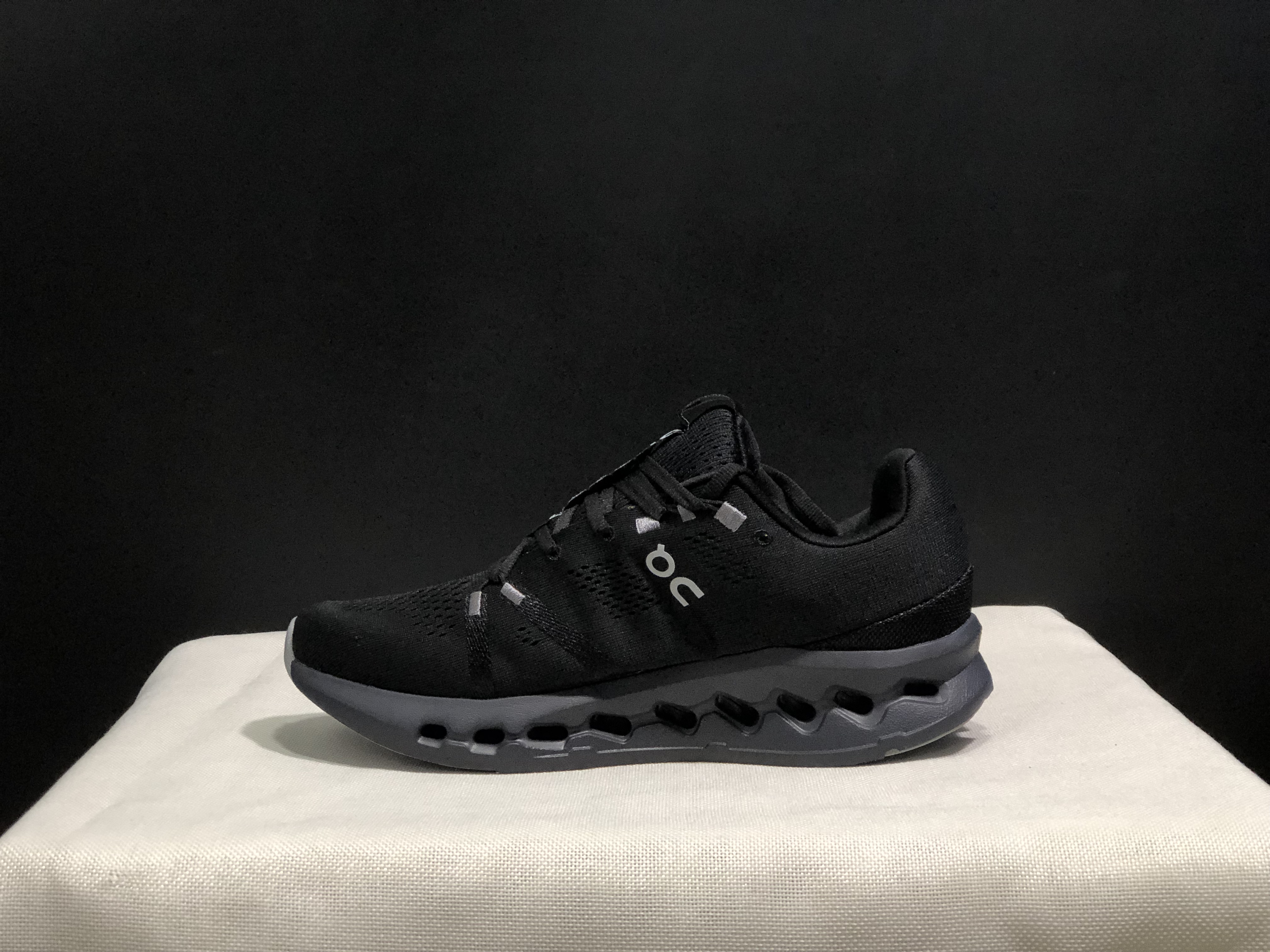 On Running Cloudsurfer Training Anti-Slip Running Shoes All Black