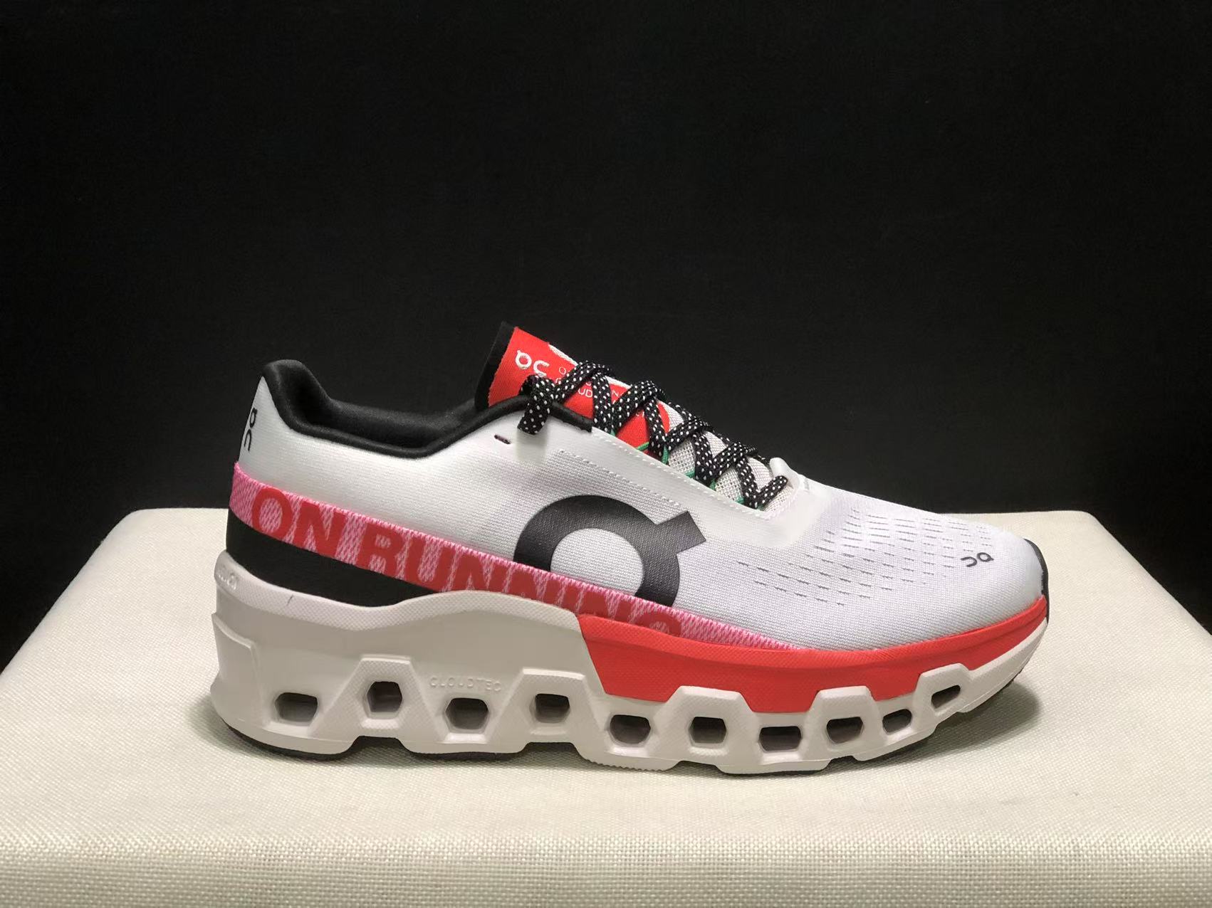 On Running Cloudmonster 2 Shock-Absorbing And Breathable Running Shoes Grayish-White/Rose