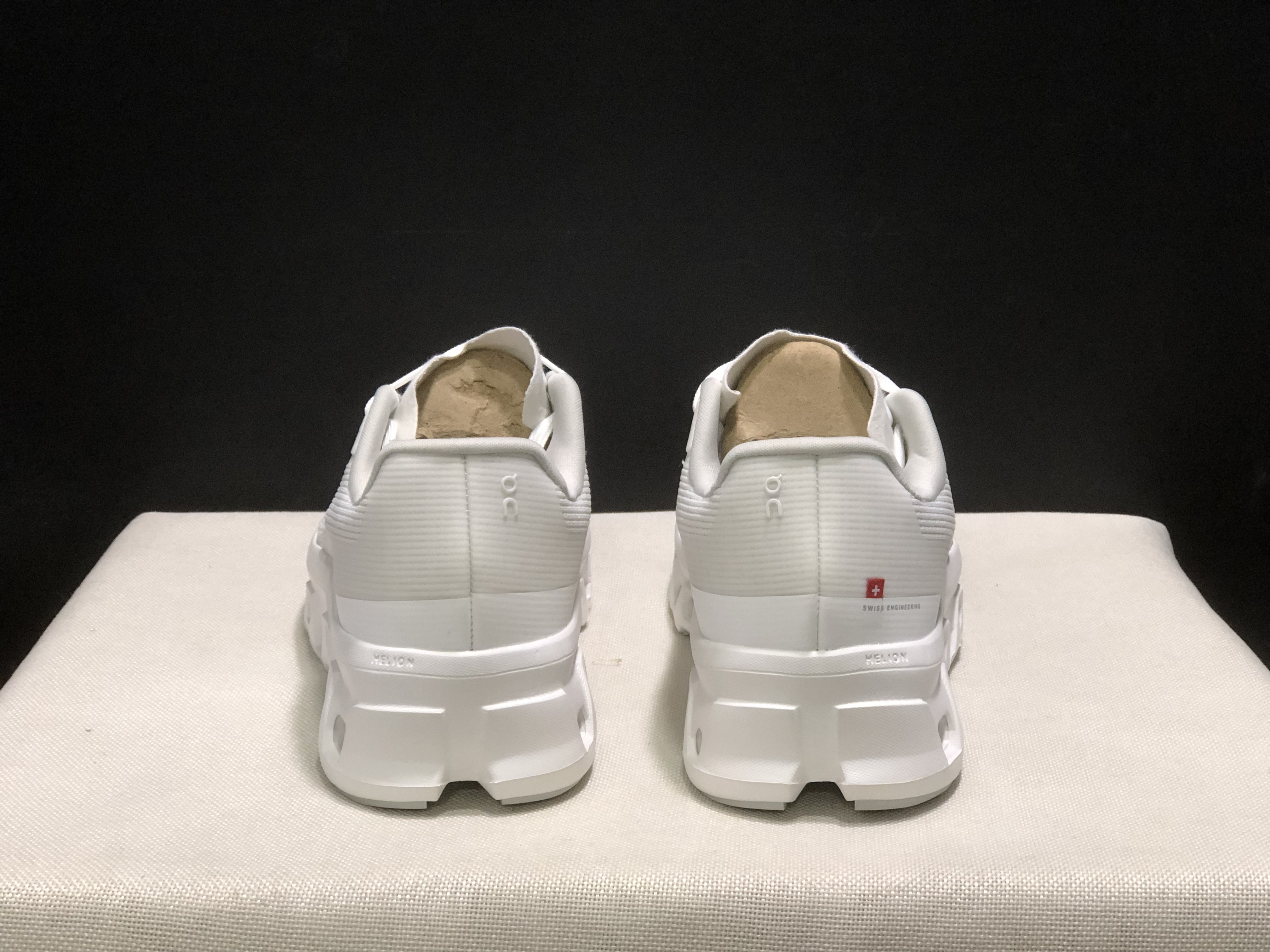 On Running Cloudmonster Void 1 M Casual Running Shoes White