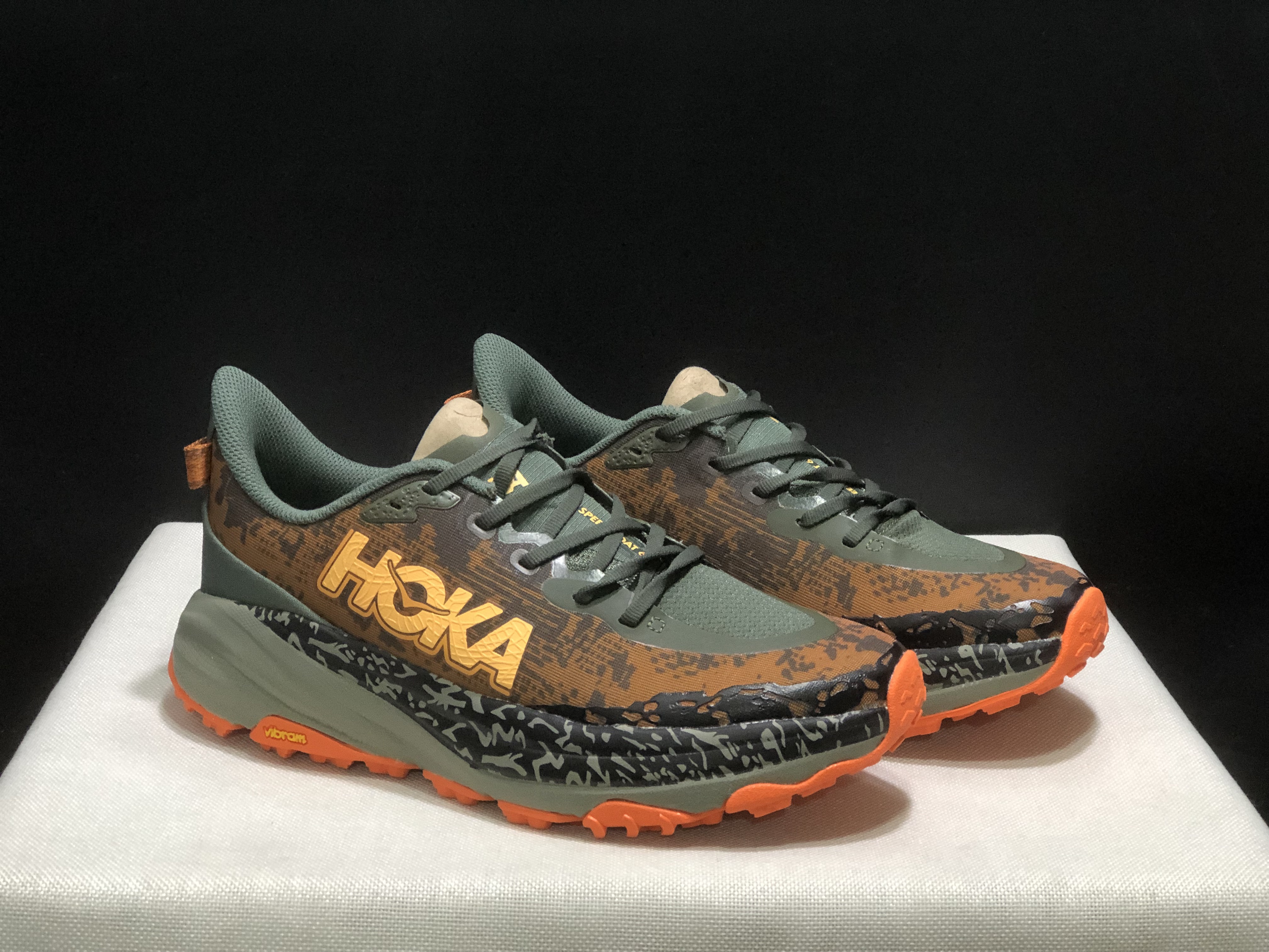 Hoka One One Speedgoat 6 Trail Running Shoes Sneakers Brown
