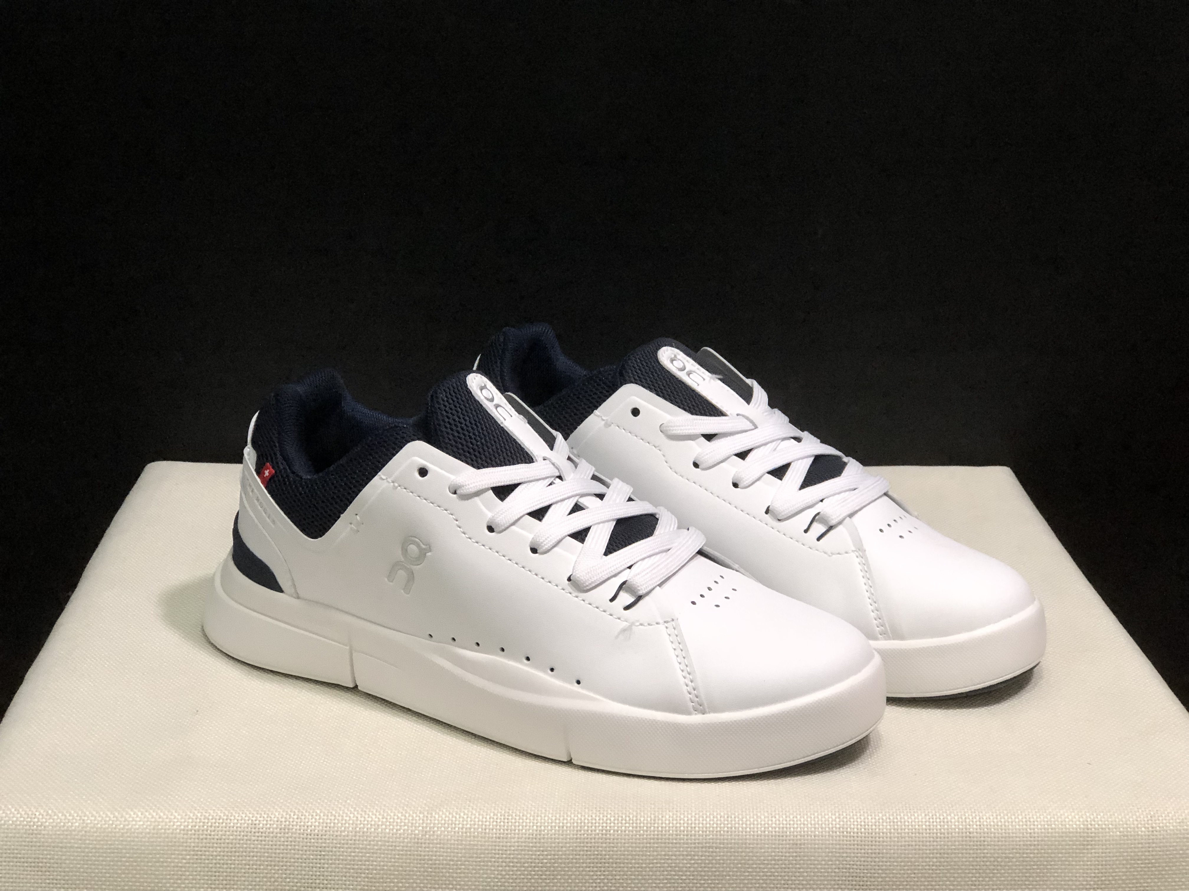 On Running The Roger Spin Board Shoes White/Midnight