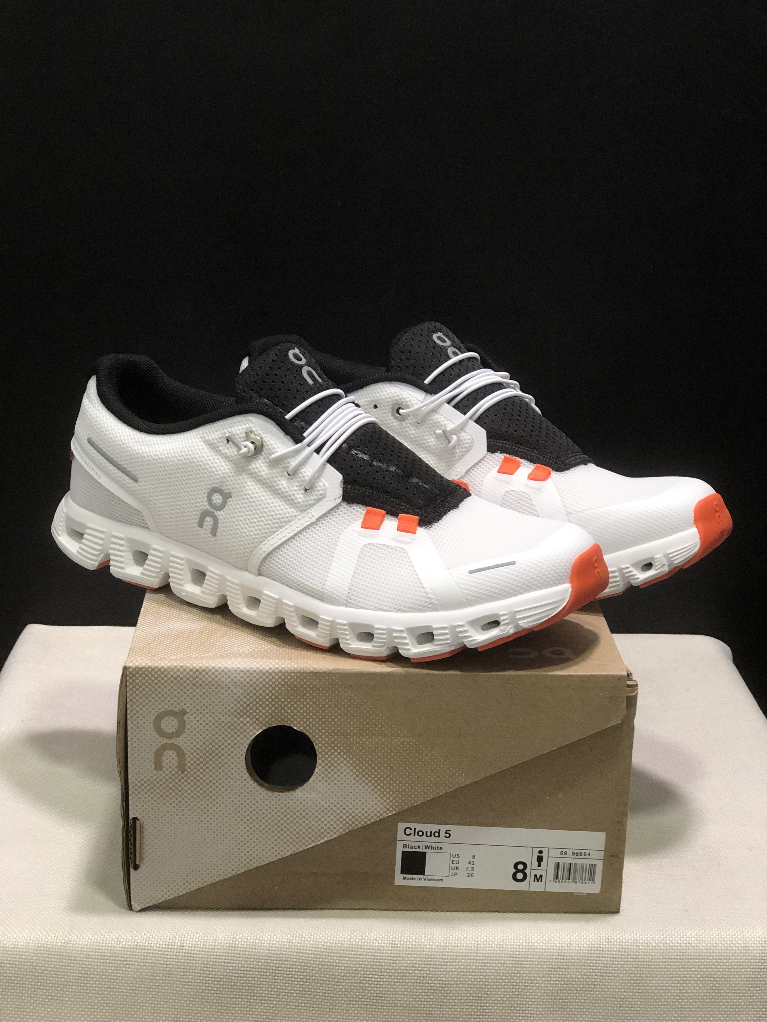 On Running Cloud 5 Lightweight Running Shoes White/Black