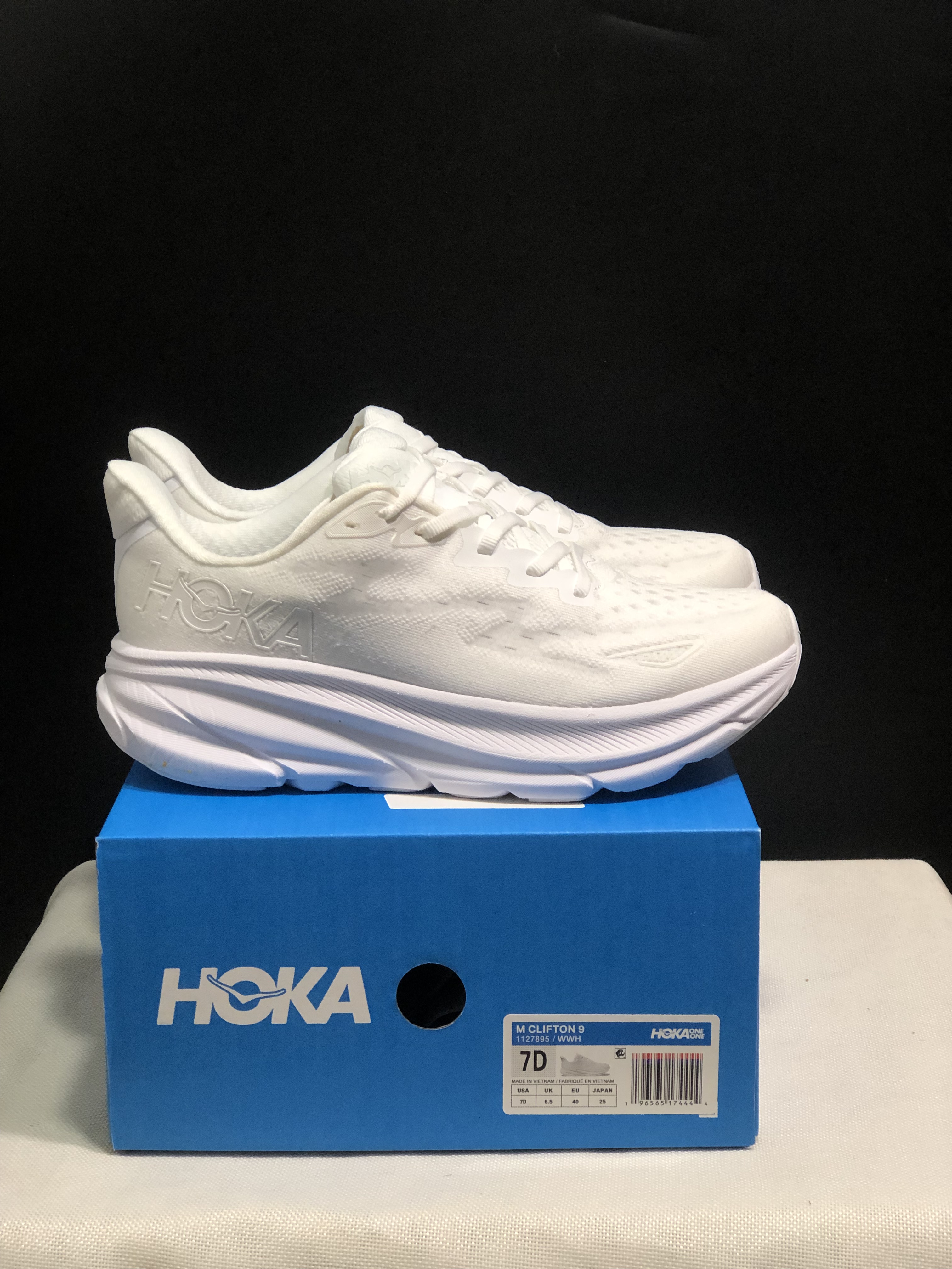 Hoka One One Clifton 9 White Running Shoes Athletic Shoes Sneakers