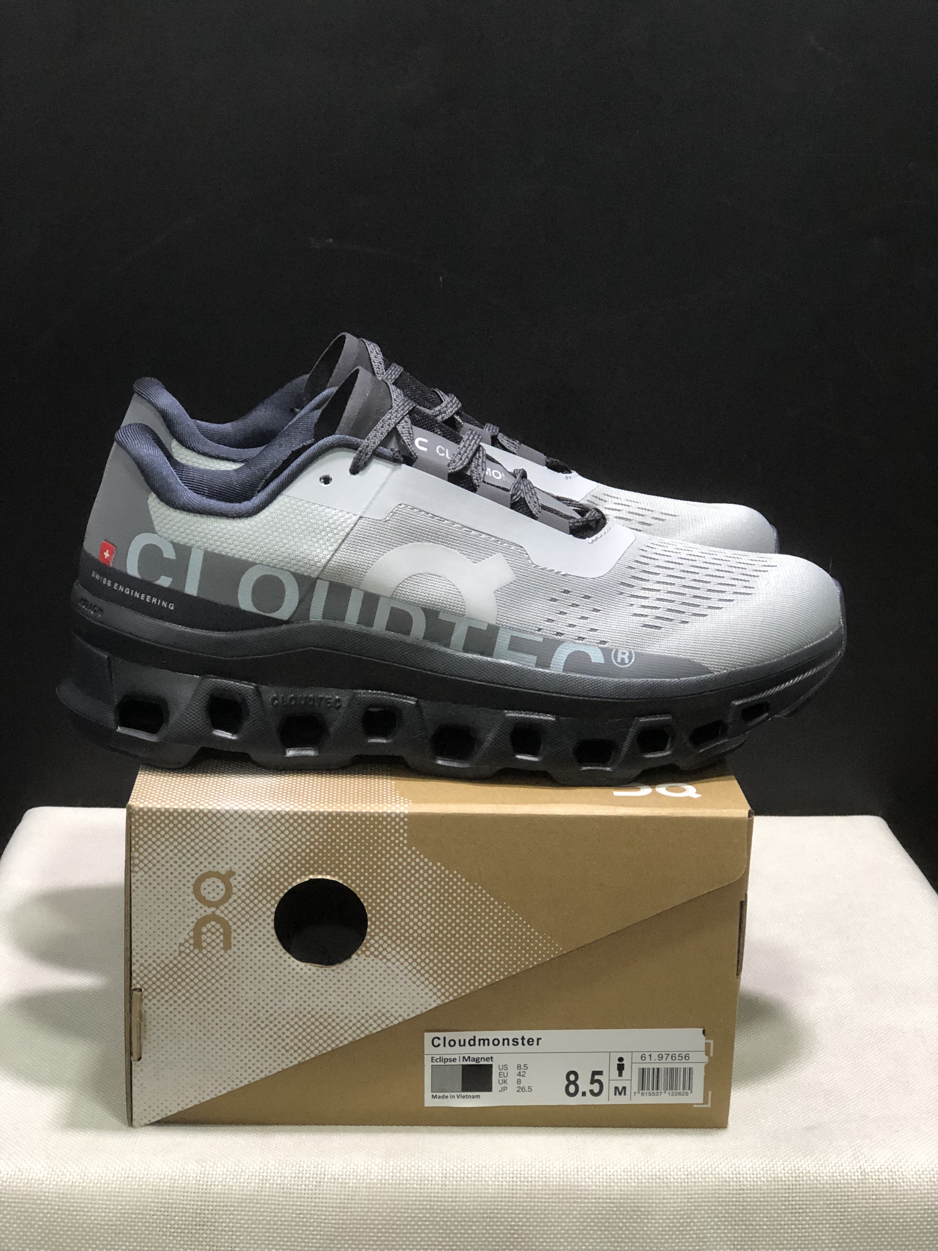 On Running Cloudmonster Anti-Slip Running Shoes Eclipse/Magnet