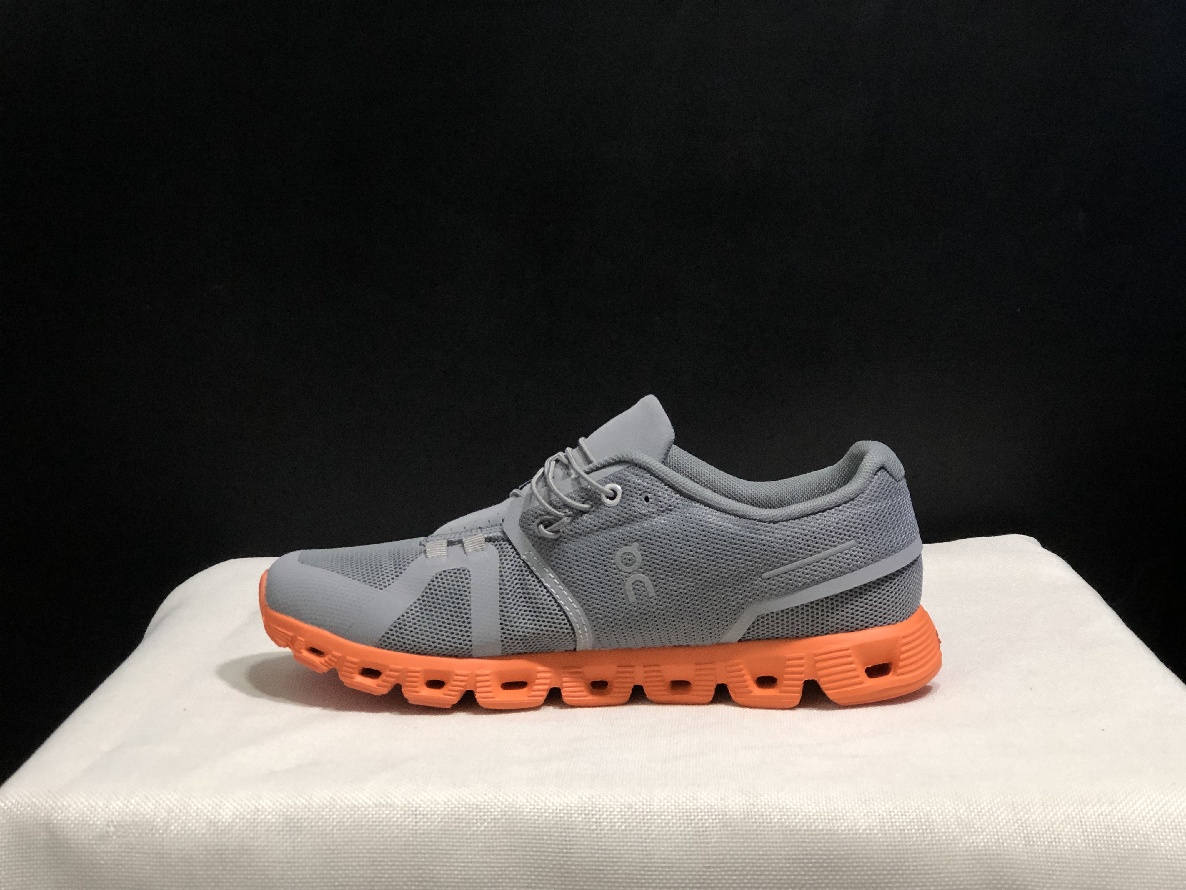 On Running Cloud 5 Lightweight Running Shoes Grey/Orange