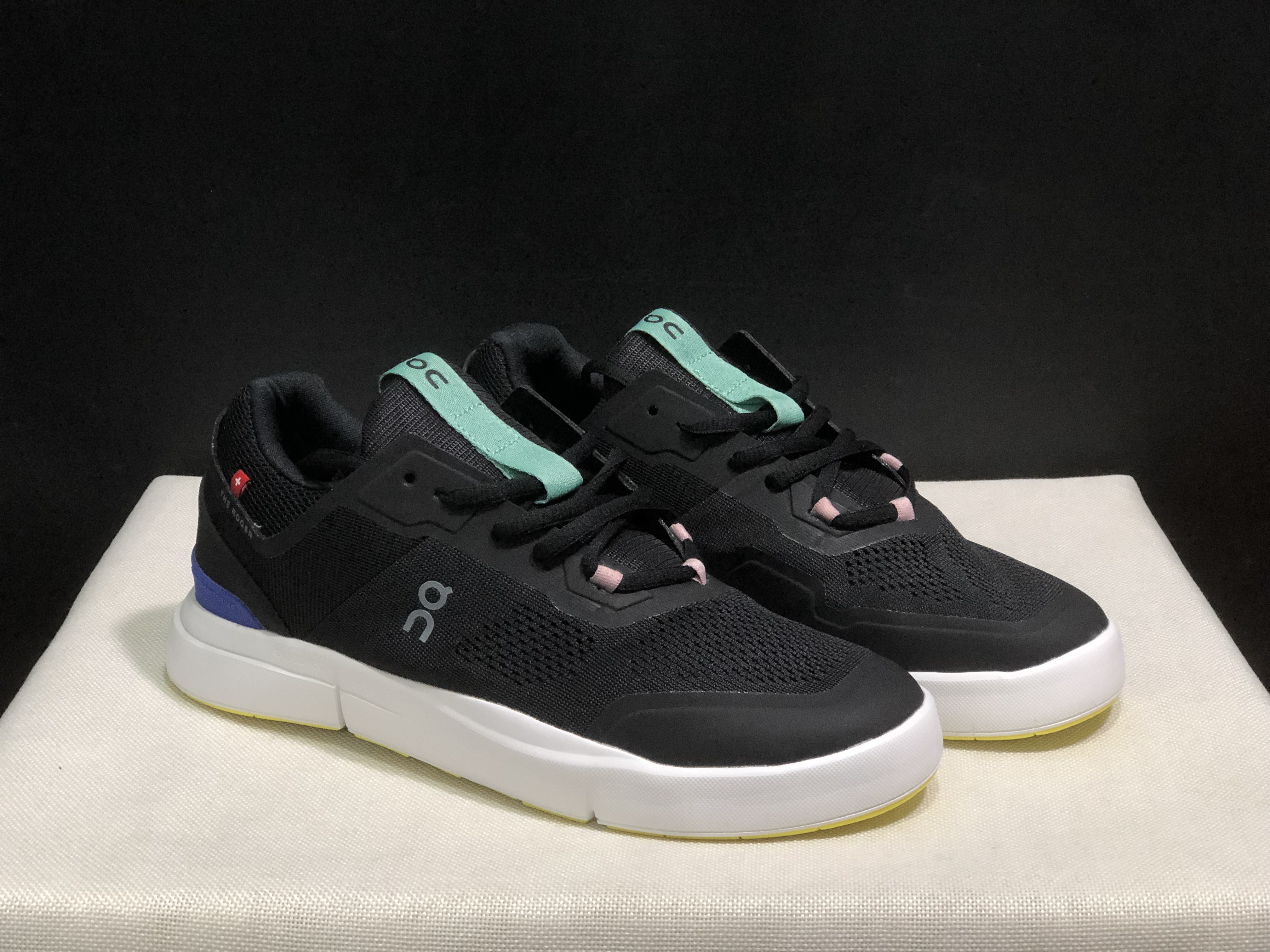 On Running The Roger Spin Breathable Mesh Sneakers Black