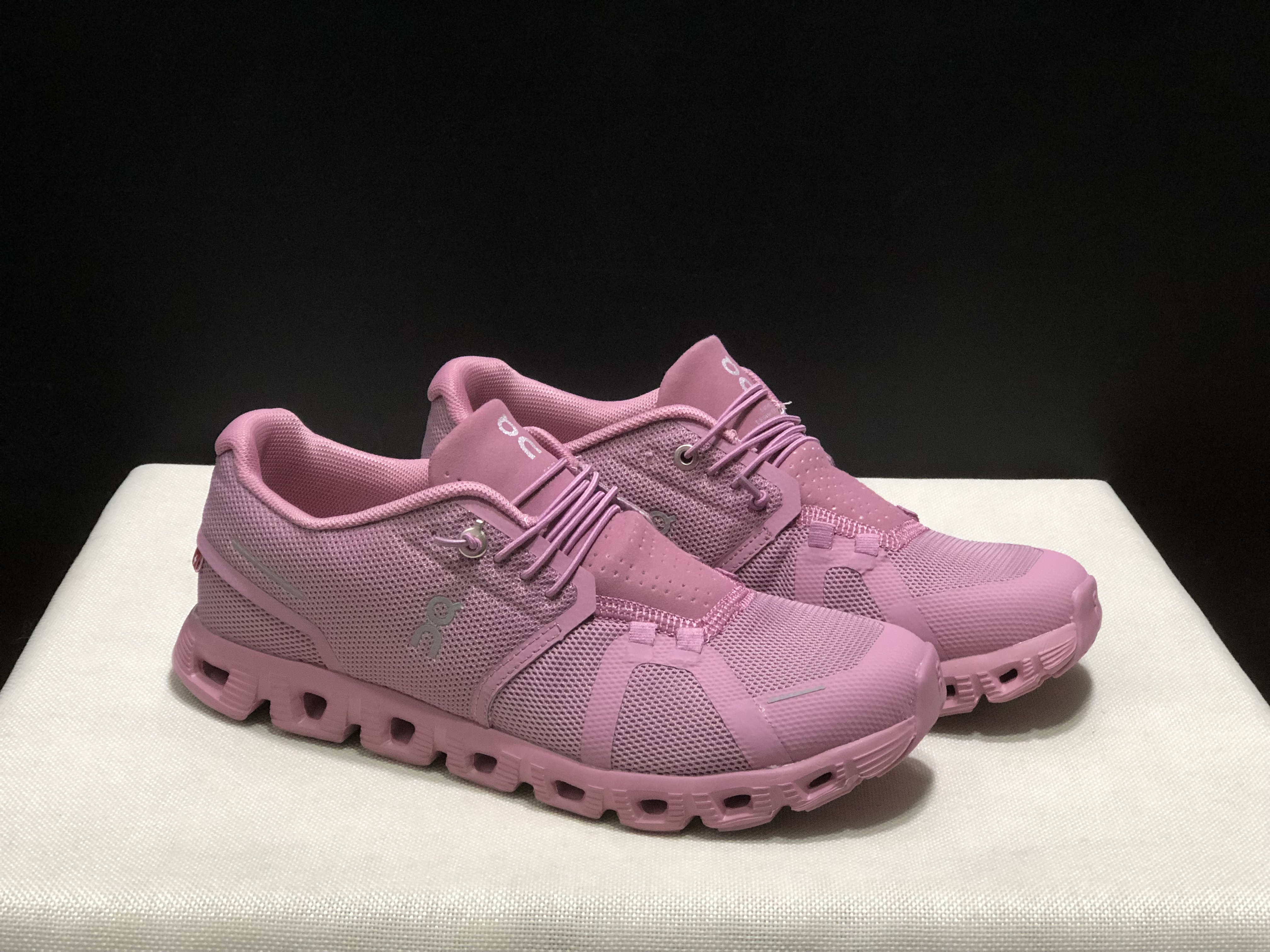 On Running Cloud 5 Lightweight Running Shoes Purplish Red