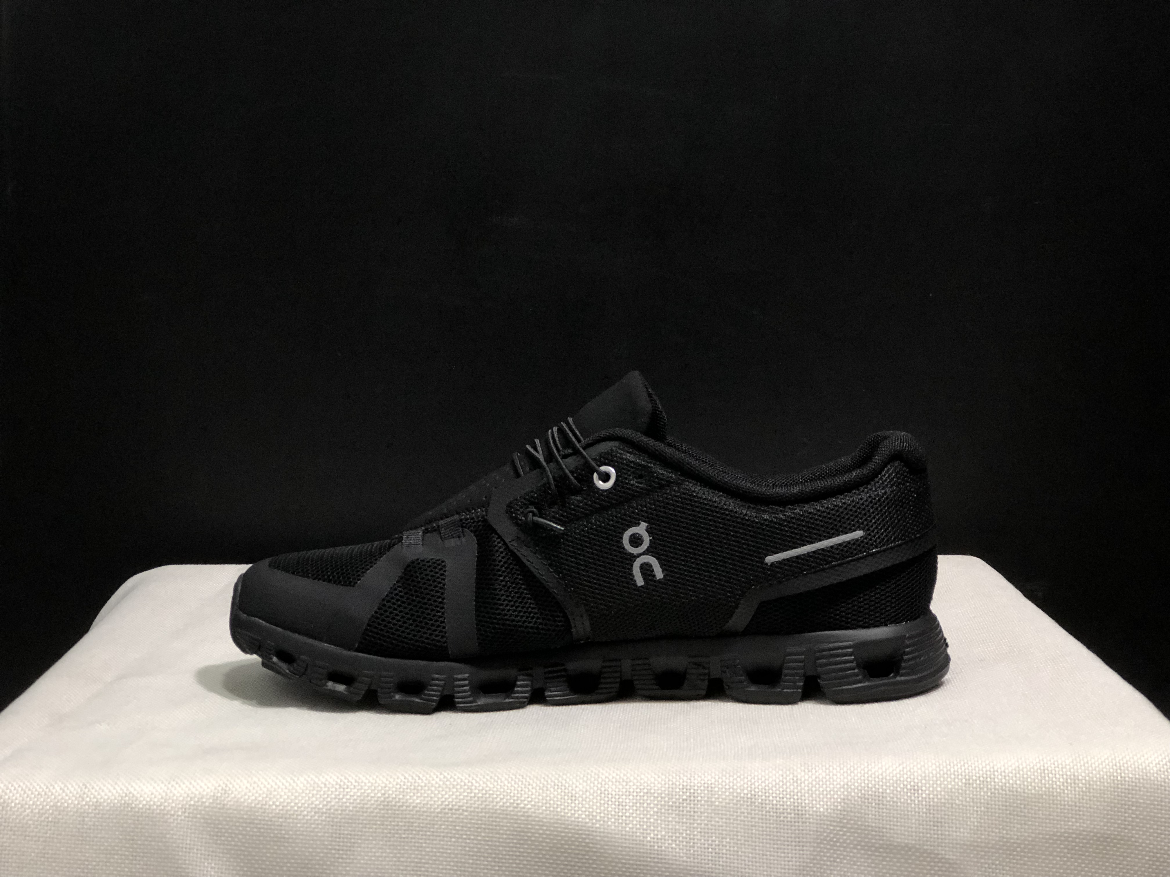 On Running Cloud 5 Lightweight Running Shoes Black/Asphalt