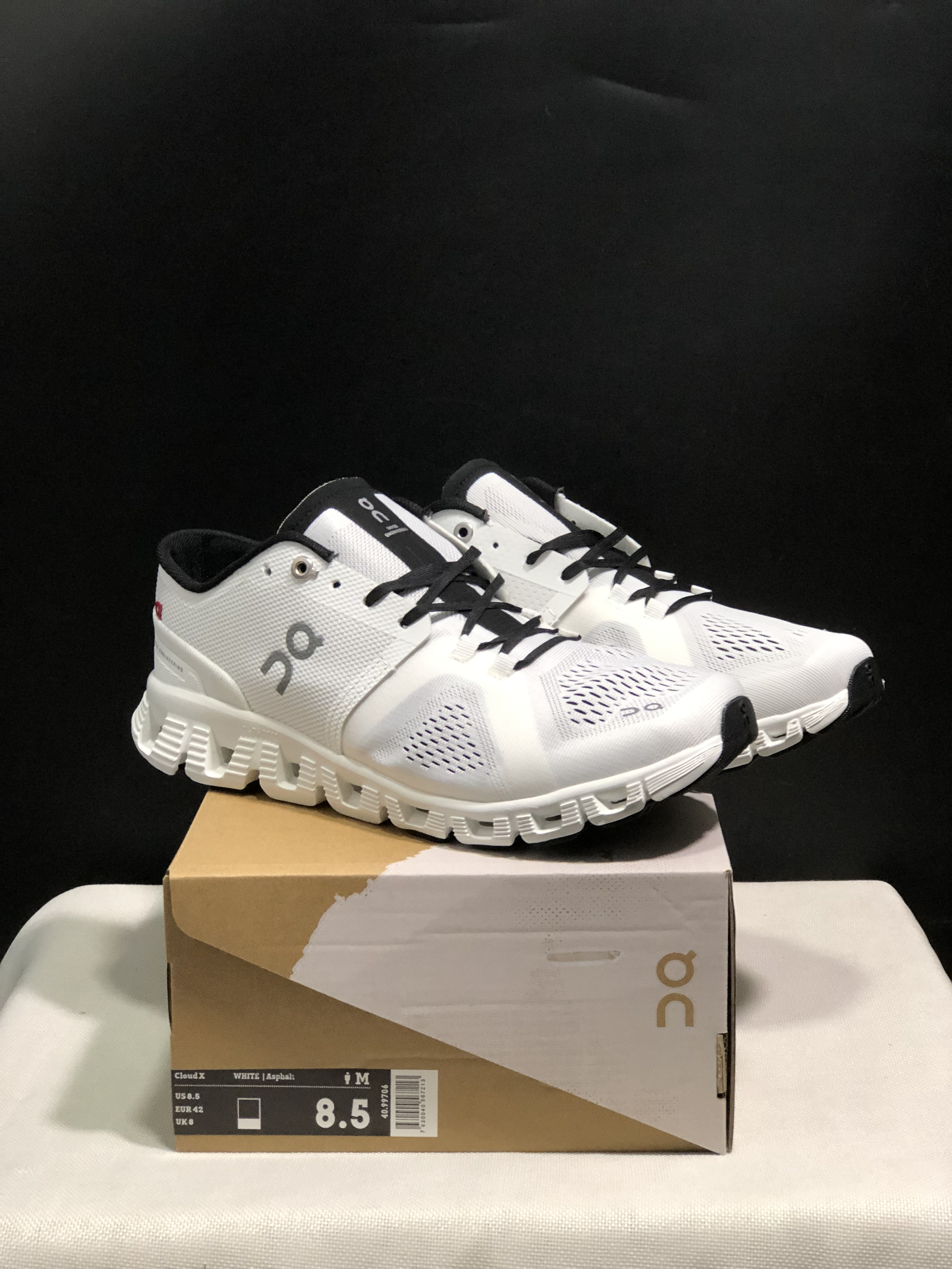 On Running Cloud X Lightweight Running Shoes White/Asphalt