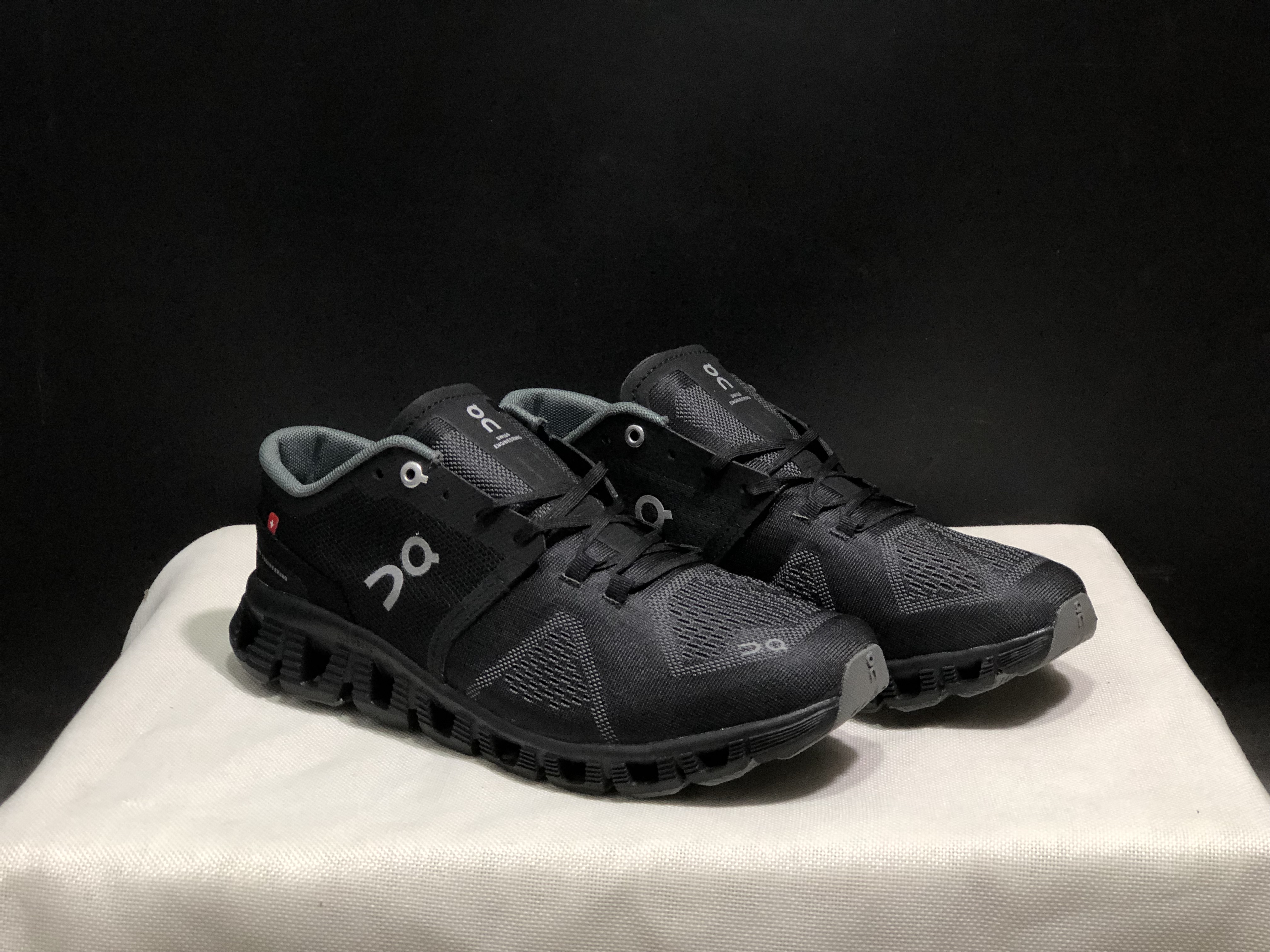 On Running Cloud X Lightweight Running Shoes Black
