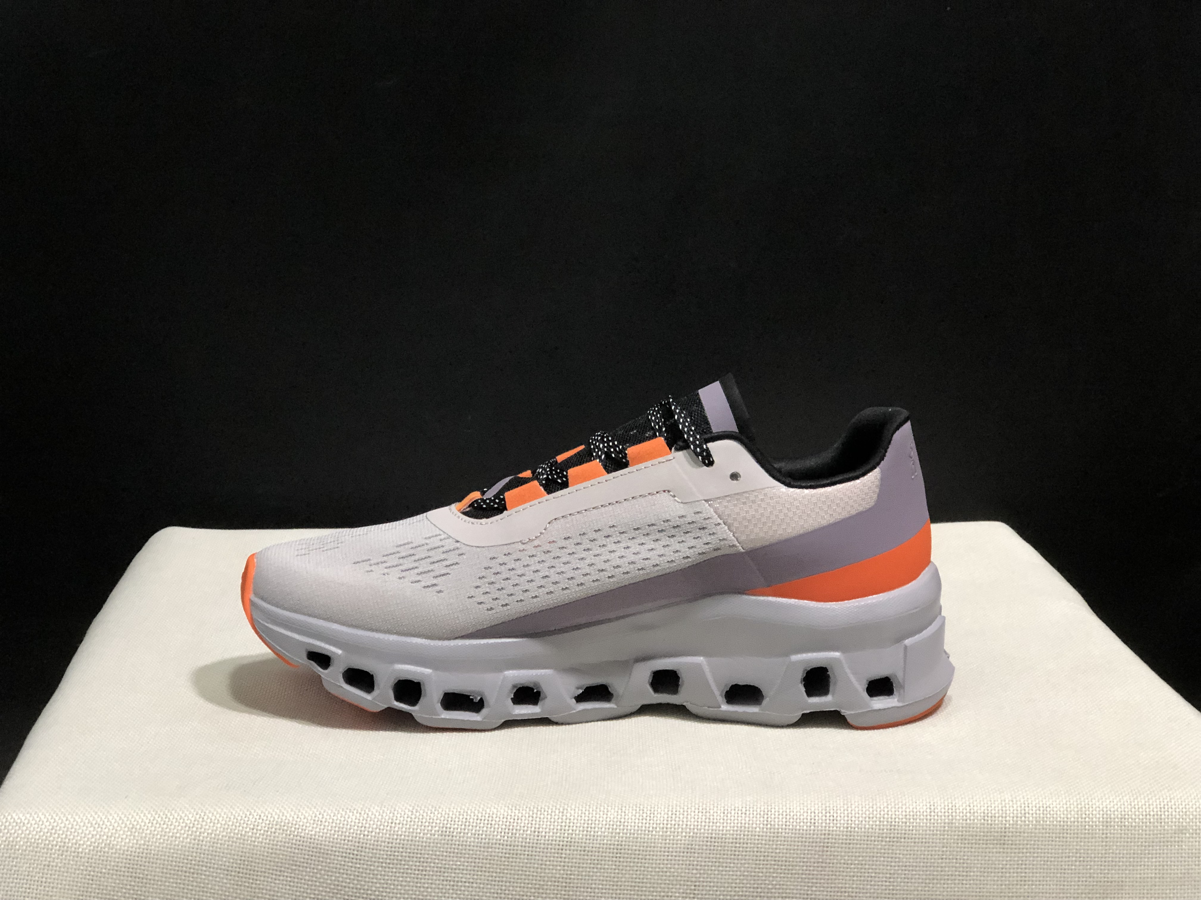 On Running Cloudmonster Anti-Slip Running Shoes Grey