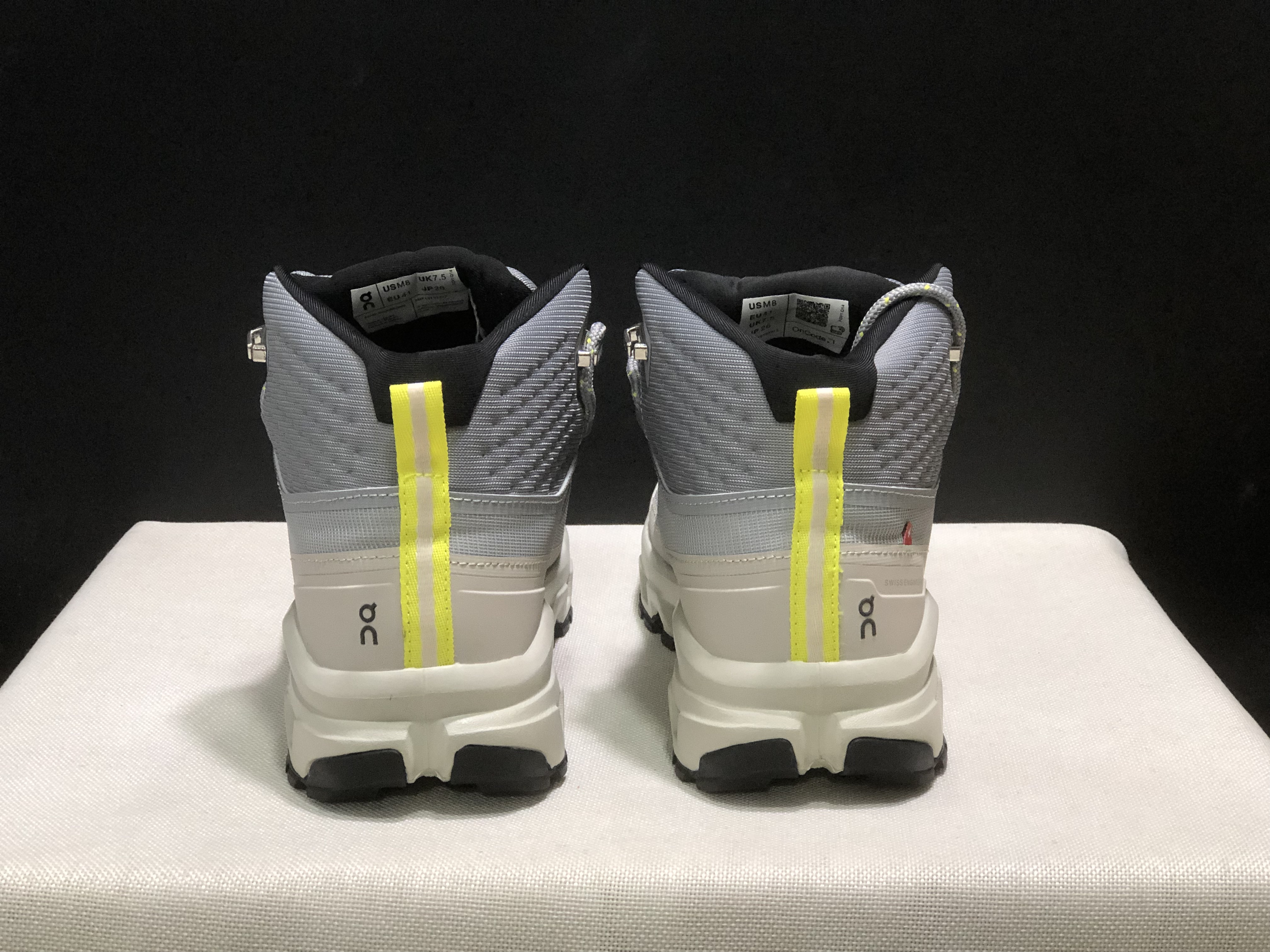 On Running Cloudrock Mid WP High-Top Hiking Shoes Alloy/Ice