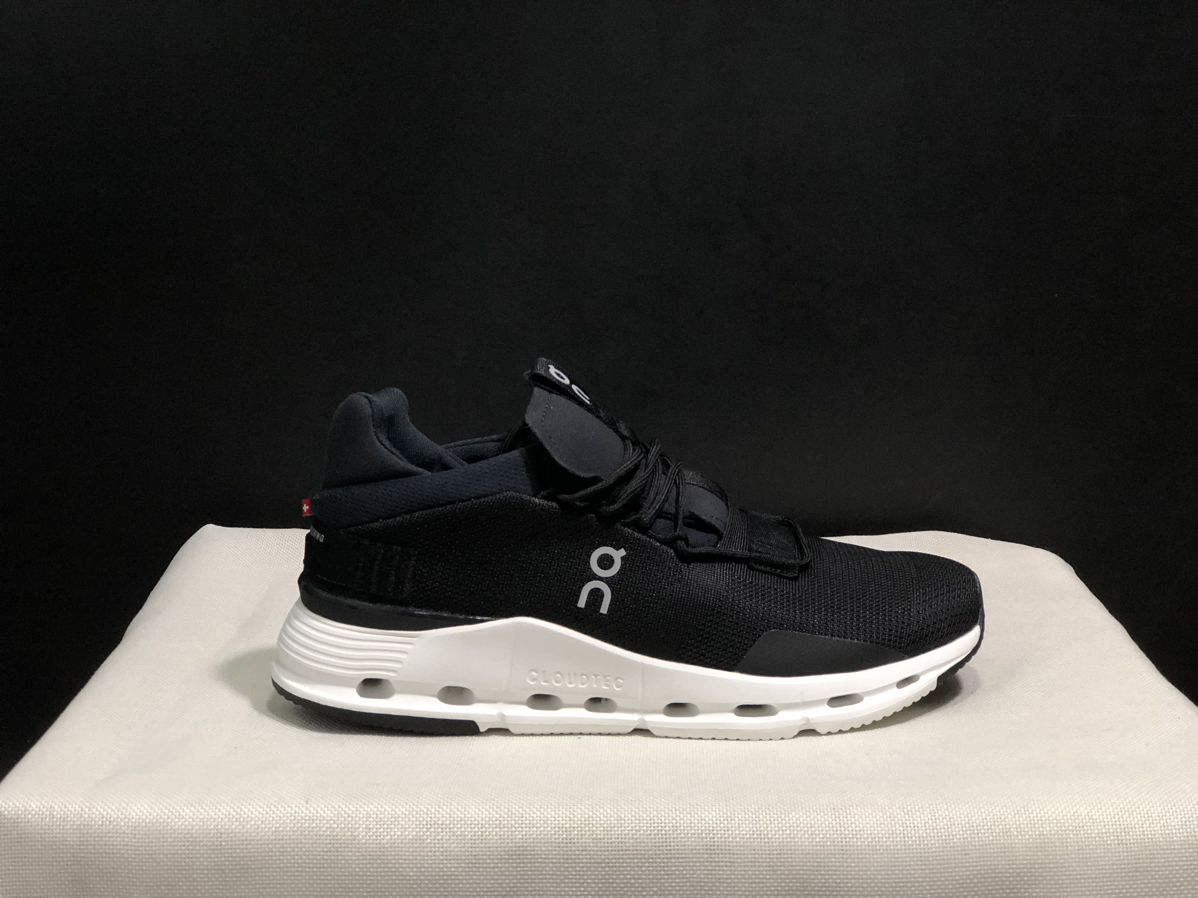 On Running Cloudnova Lightweight Sports Casual Shoes Black