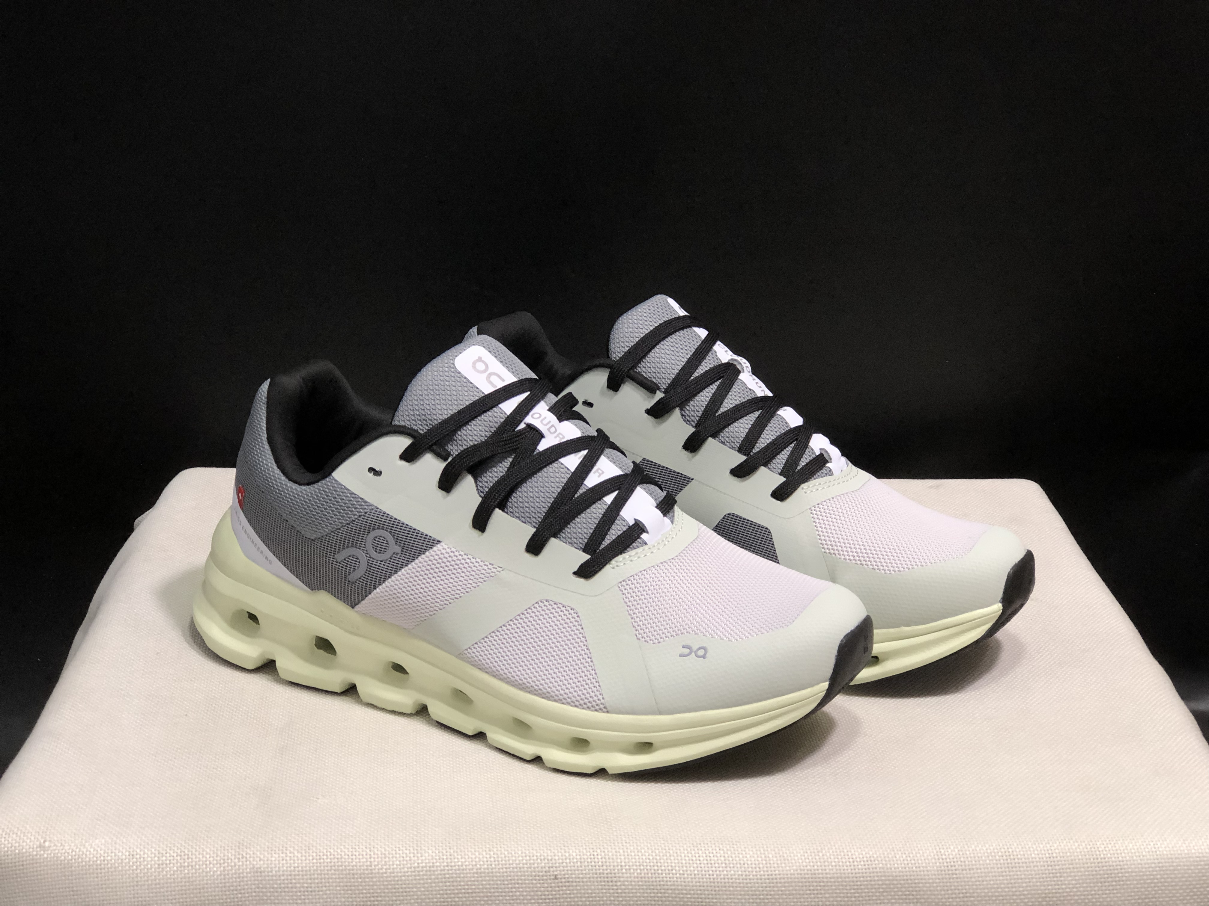 On Running Cloudrunner Anti-Slip Sports Running Shoes Frost/Aloe