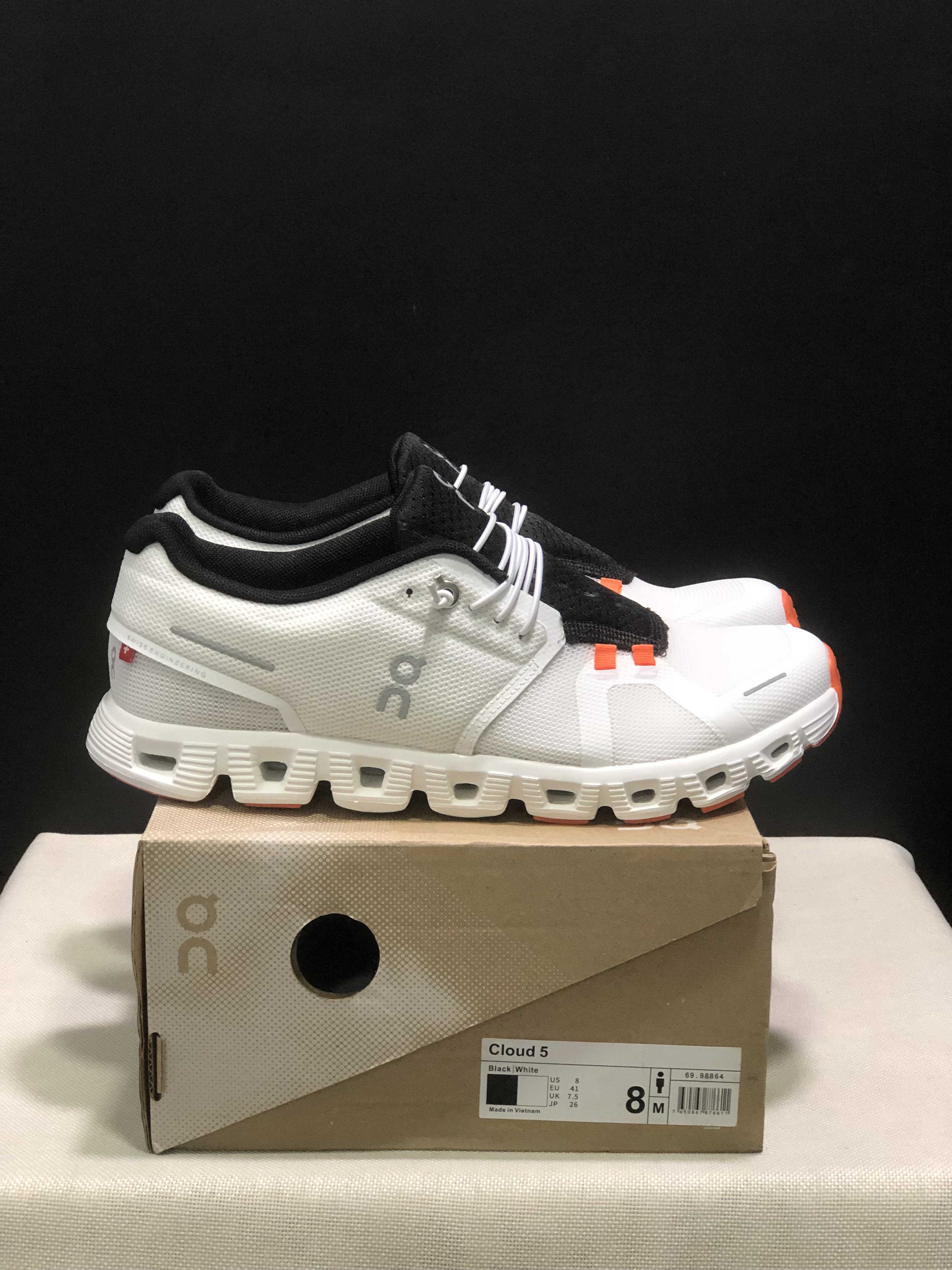 On Running Cloud 5 Lightweight Running Shoes White/Black