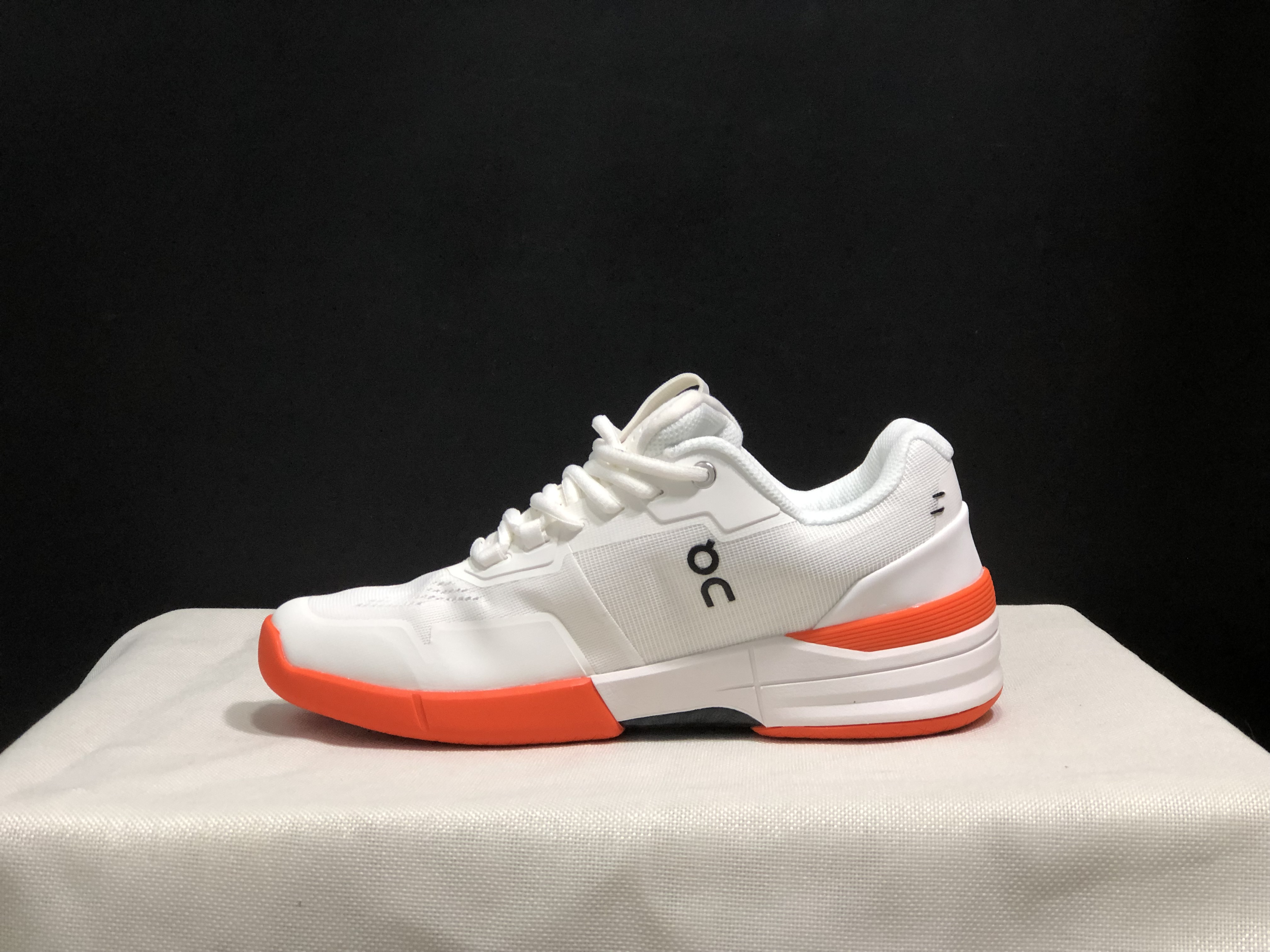 On Running The Roger Rro Durable And Breathable Tennis Shoes White/Flame