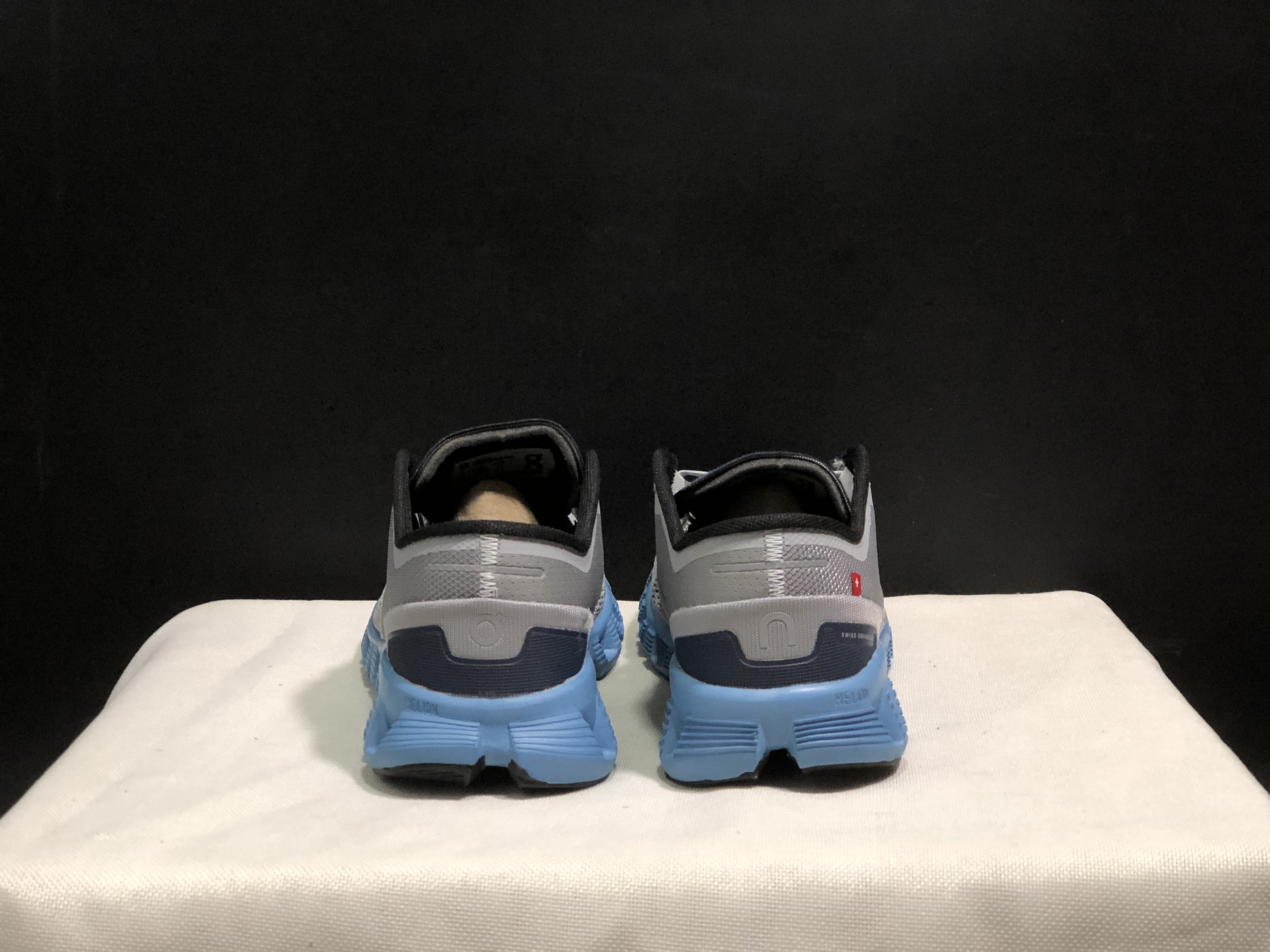 On Running Cloud X Lightweight Running Shoes Alloy/Niagara