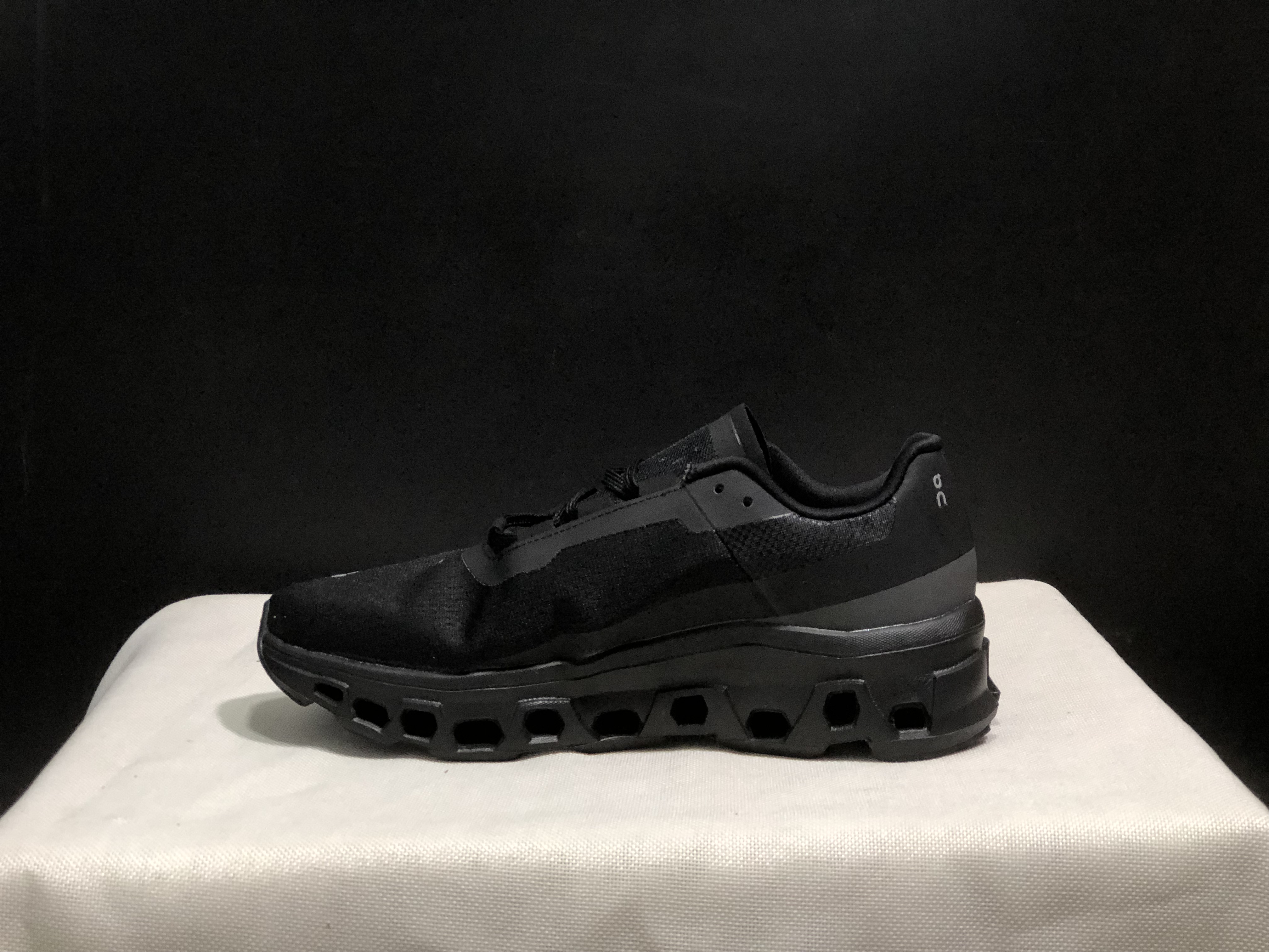 On Running Cloudmonster Anti-Slip Running Shoes All Black