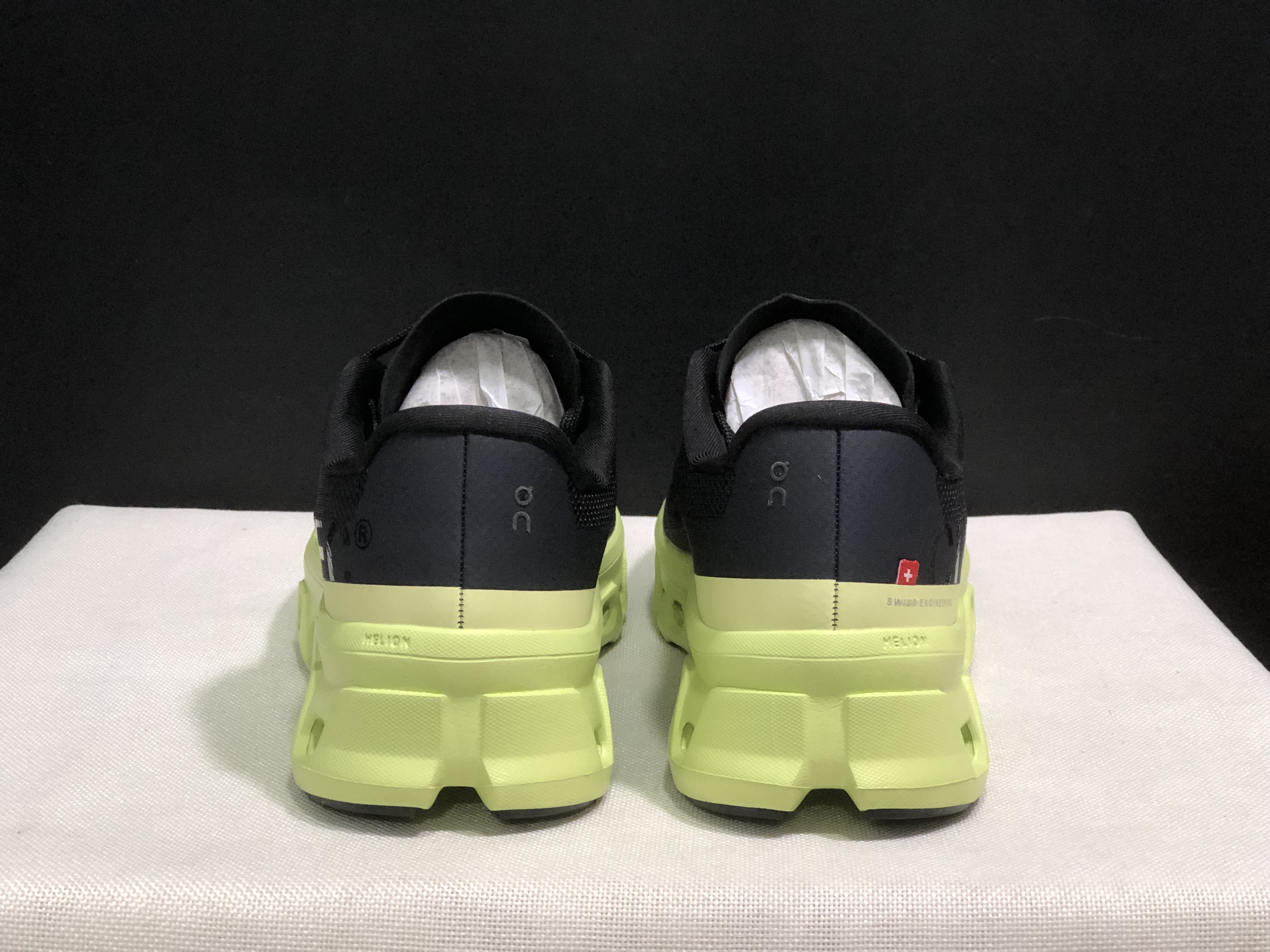 On Running Cloudmonster Anti-Slip Running Shoes Black/Acaia