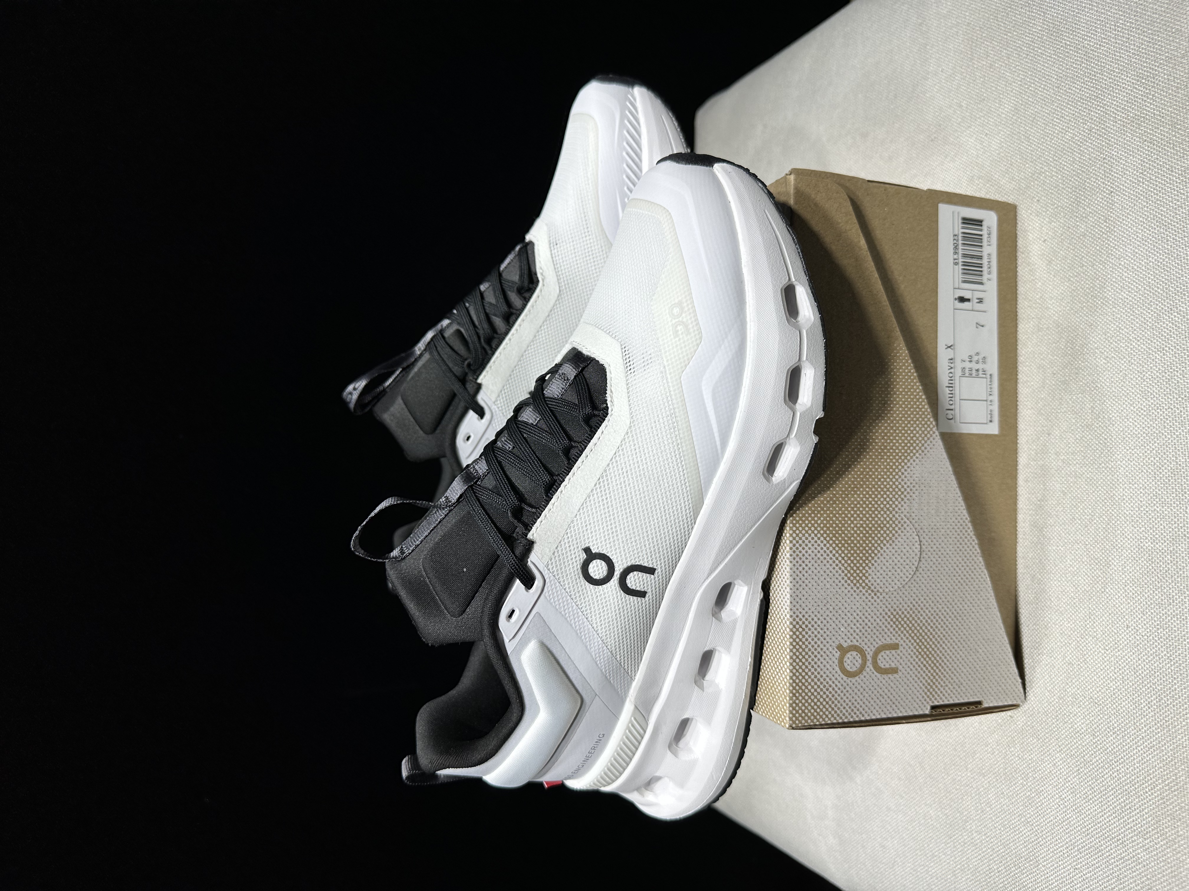 On Running Cloudnova X Comfortable Anti-Slip Running Shoes Black/Ivory White