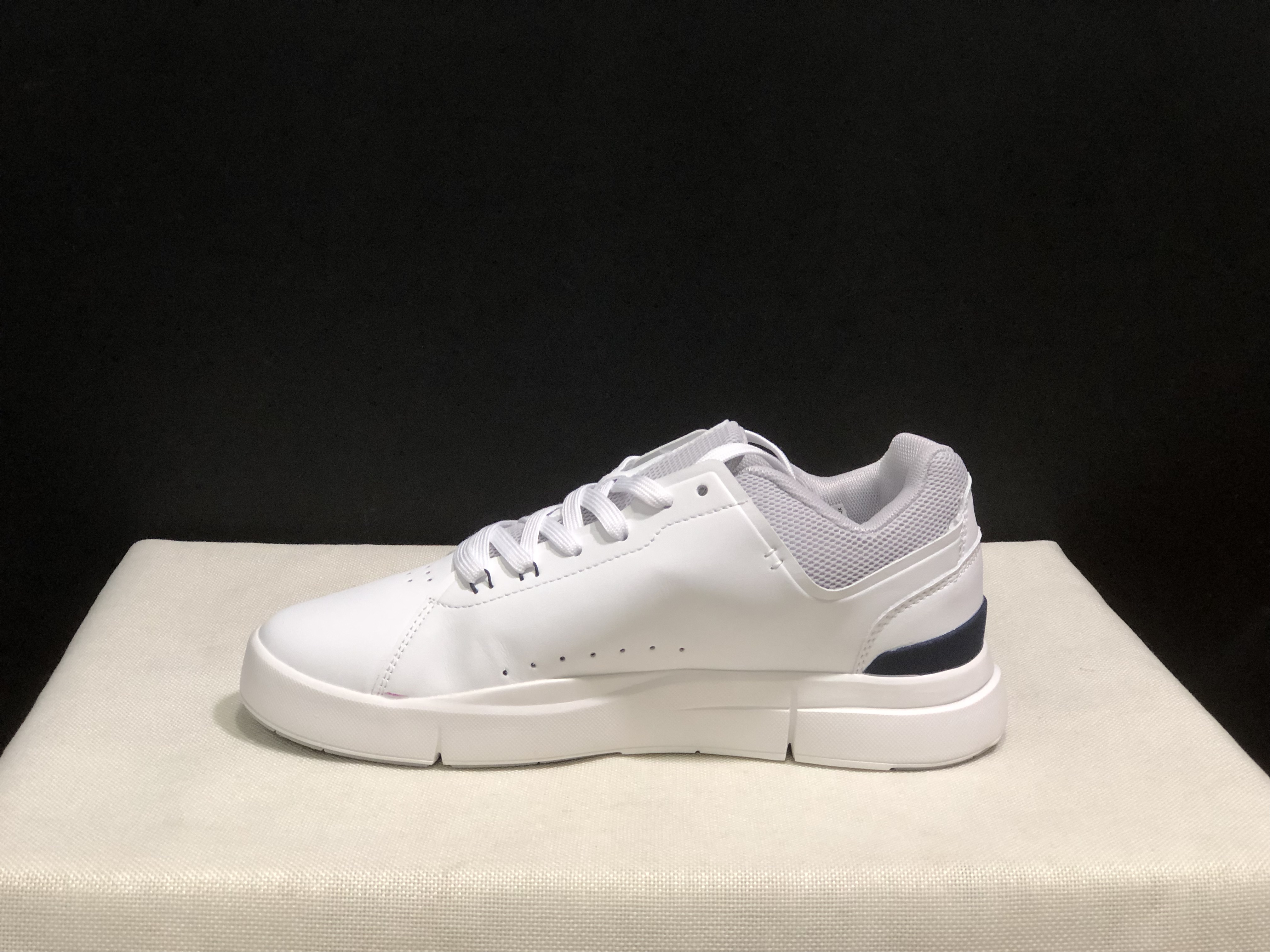 On Running The Roger Spin Board Shoes White/Light Grey